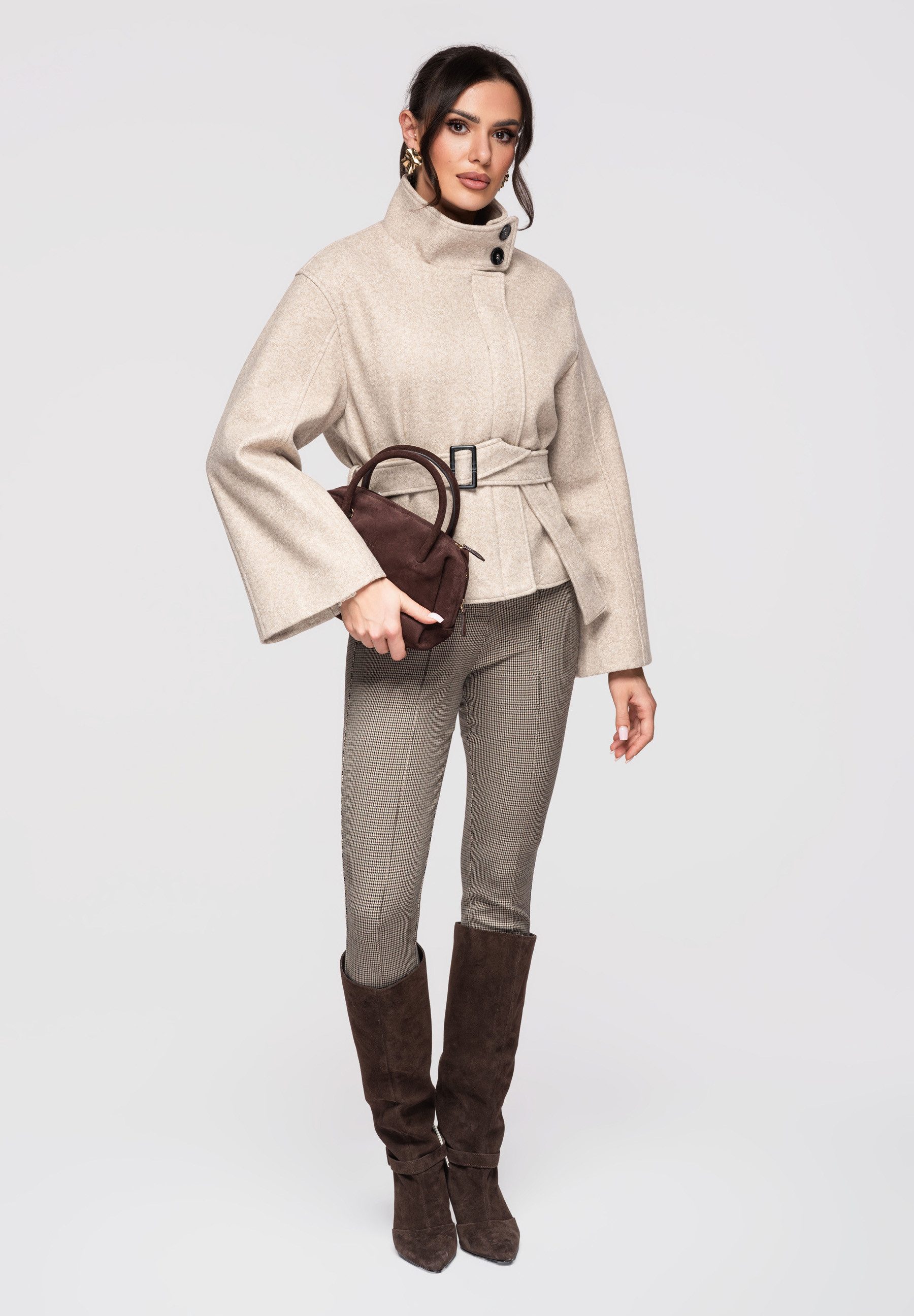 OMBRE Hemdjacke Damenjacke in kürzerer Länge mit leicht ausgestellter Silhouette.