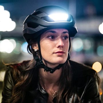 Lumos Fahrradhelm, LED-Beleuchtung vorne und hinten, Bremslicht und Blinker