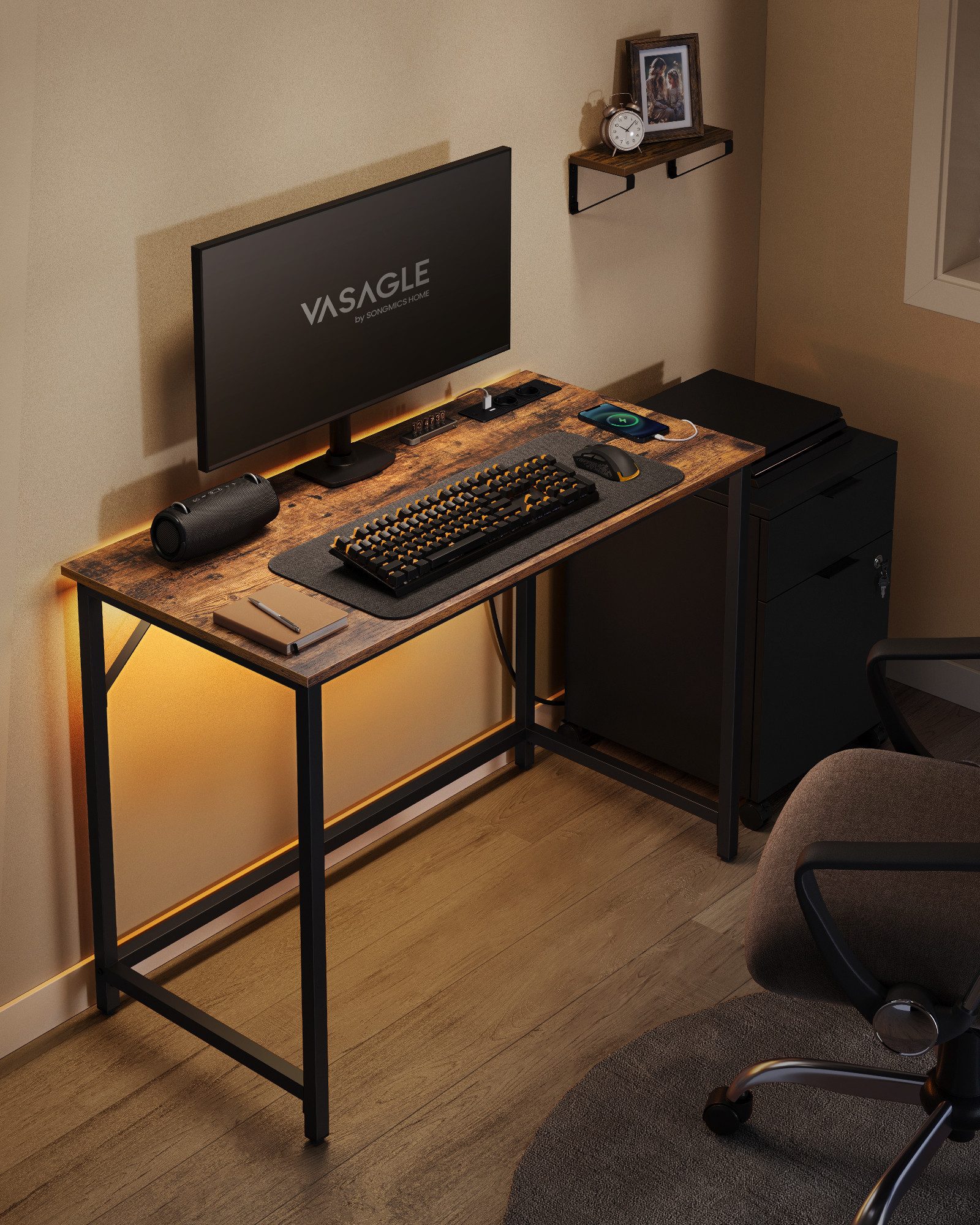 VASAGLE Schreibtisch, Gaming-Tisch mit LED-Beleuchtung, Steckdosenleiste, günstig online kaufen