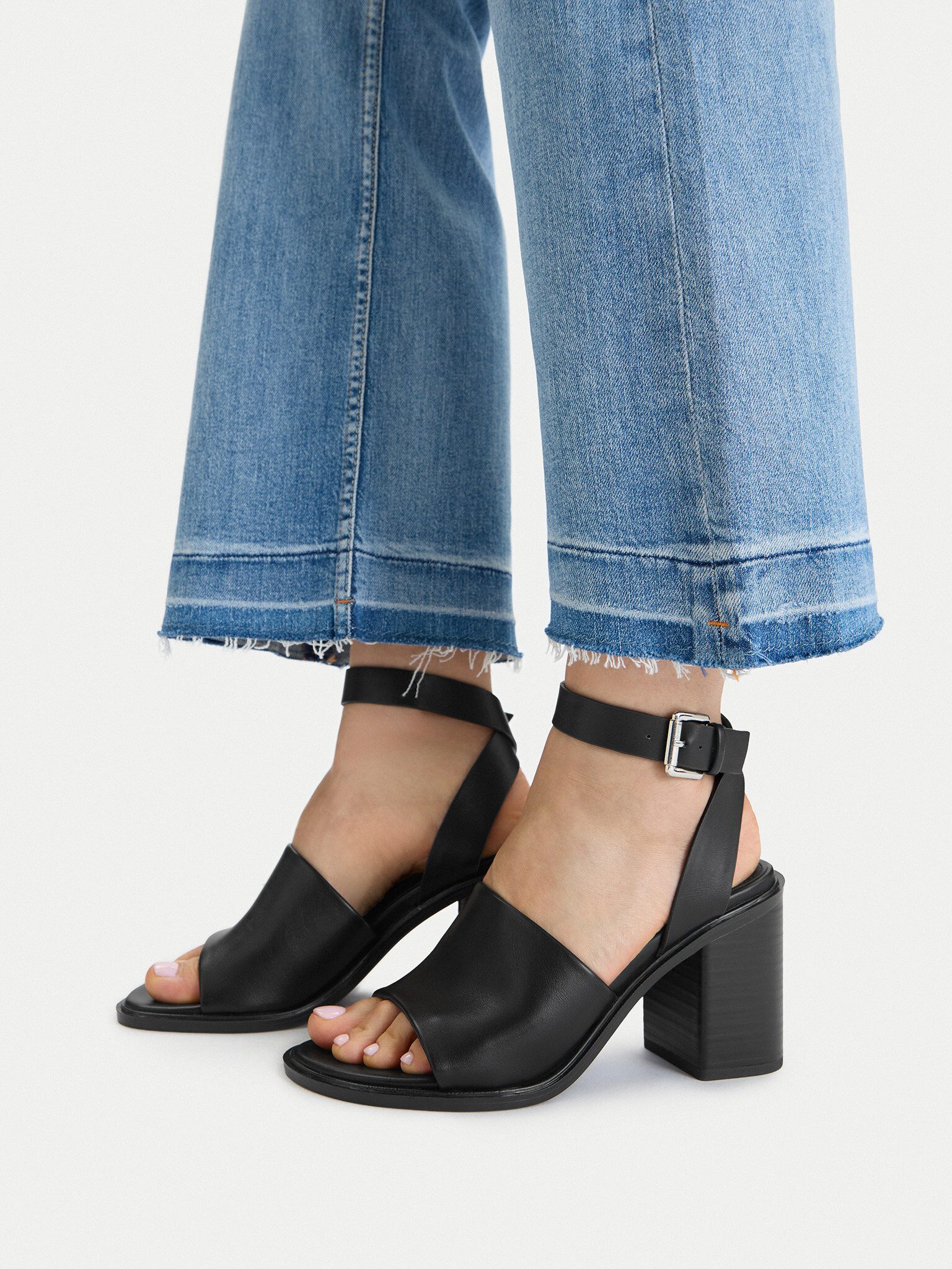 Jenny Jenny Frauensandalen Schwarz JENNY-CEO-HY7752-1 Schwarz Sandale