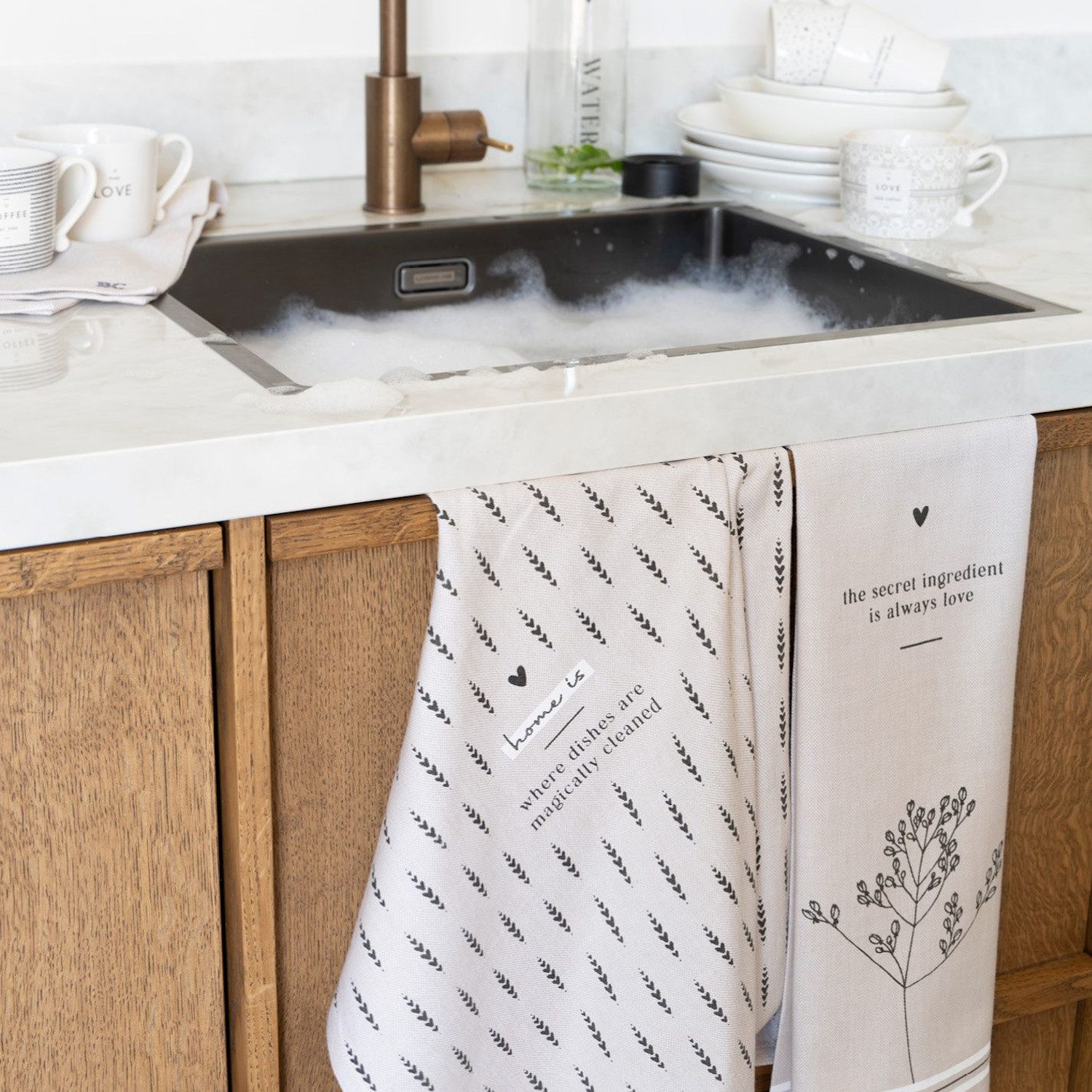 Bastion Collections Geschirrtuch White Kitchen Love, Farbe: Beige, Motiv: H günstig online kaufen