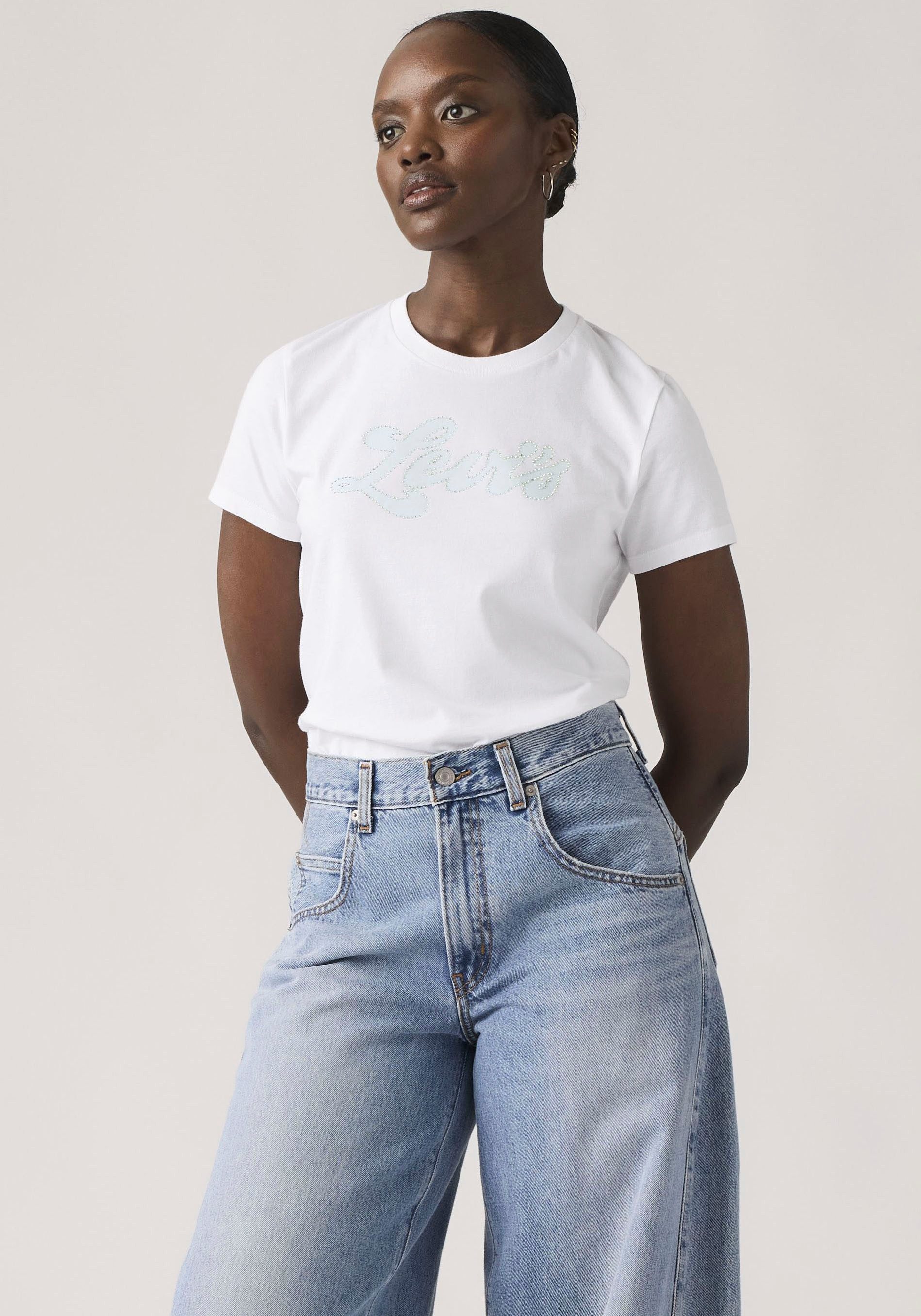 Levi's® Rundhalsshirt THE PERFECT TEE mit Logo im Metallic-Holo Print
