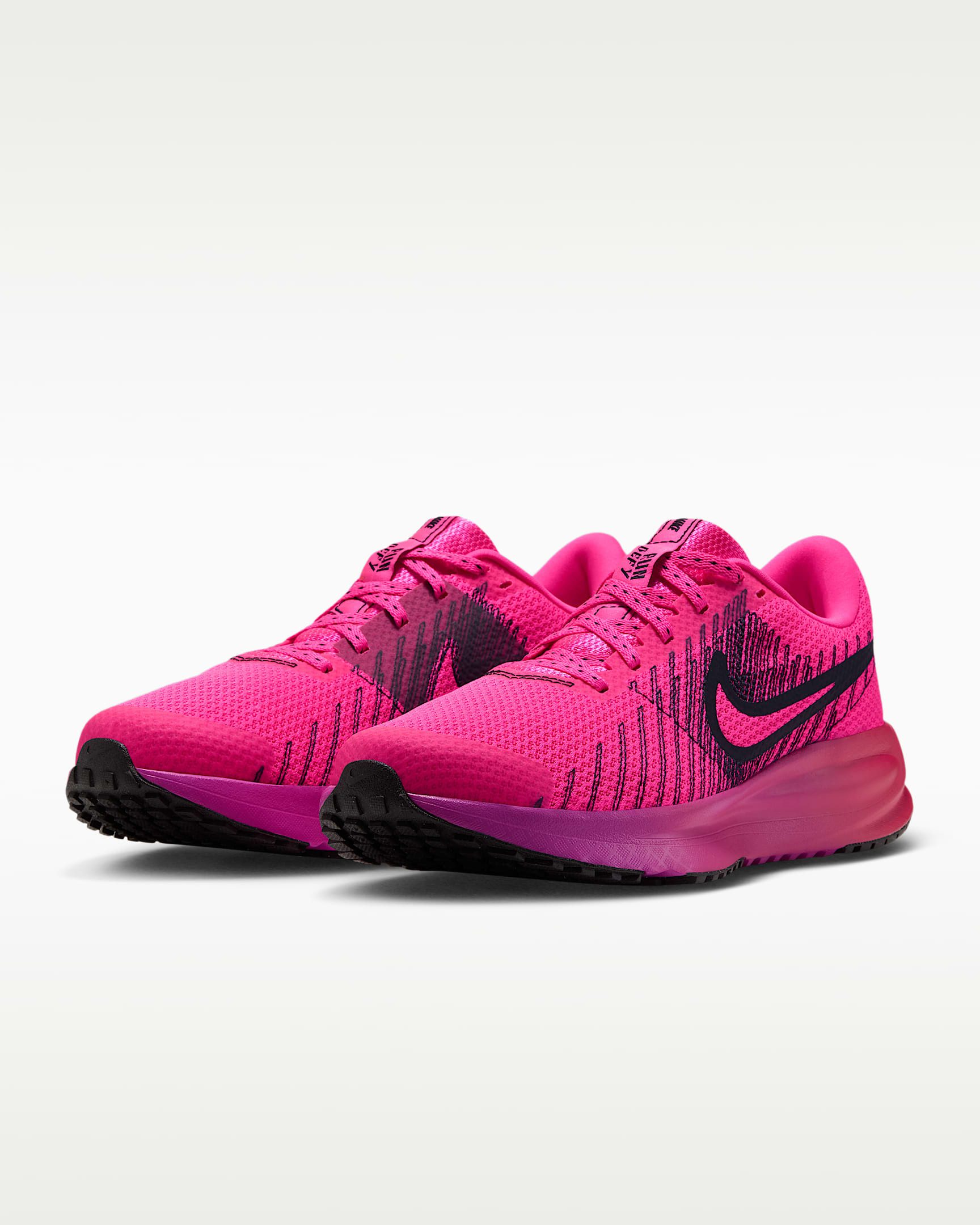 Nike Run Defy Laufschuh