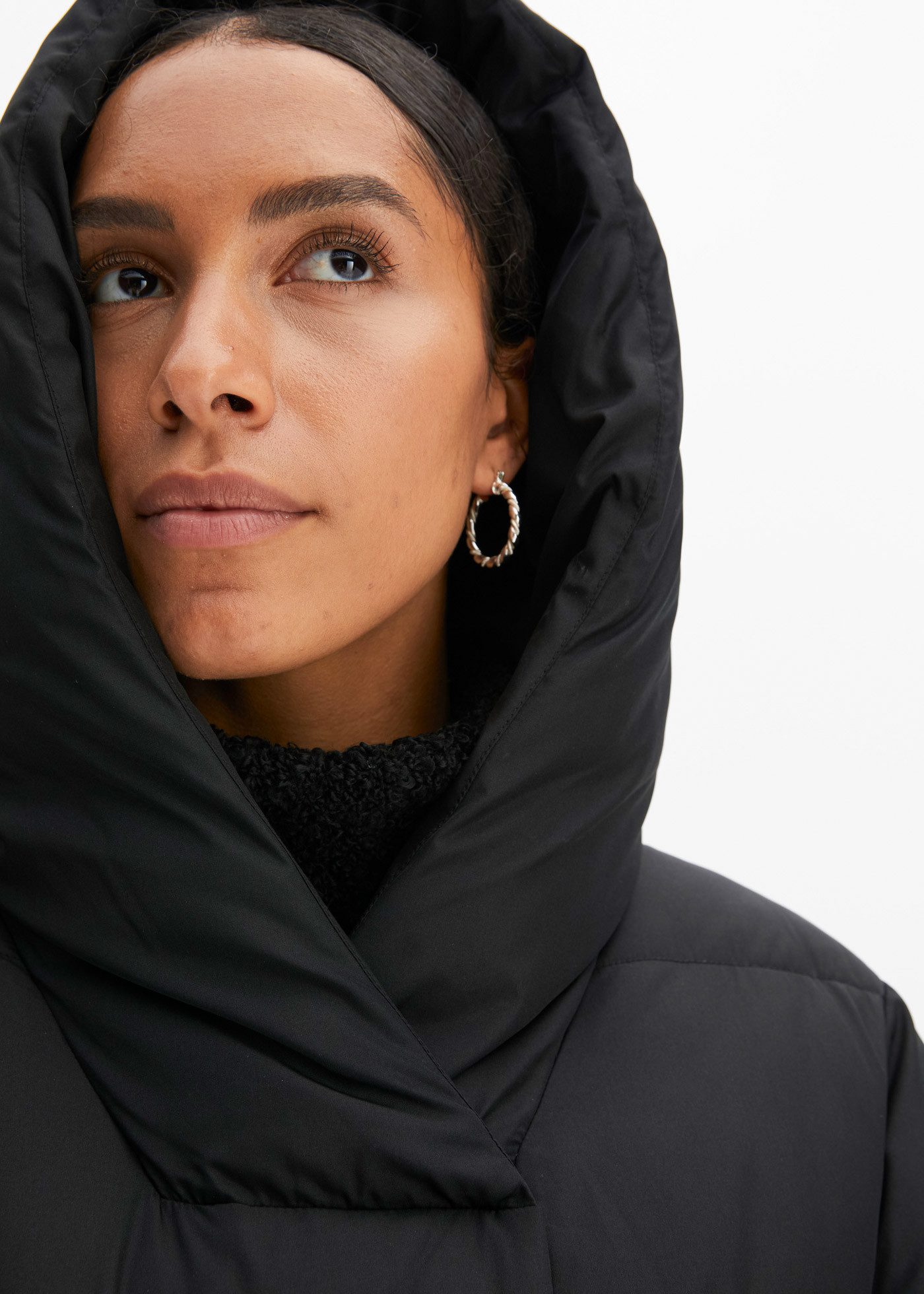 bonprix Steppmantel mit Kapuze und Druckknopfleiste günstig online kaufen