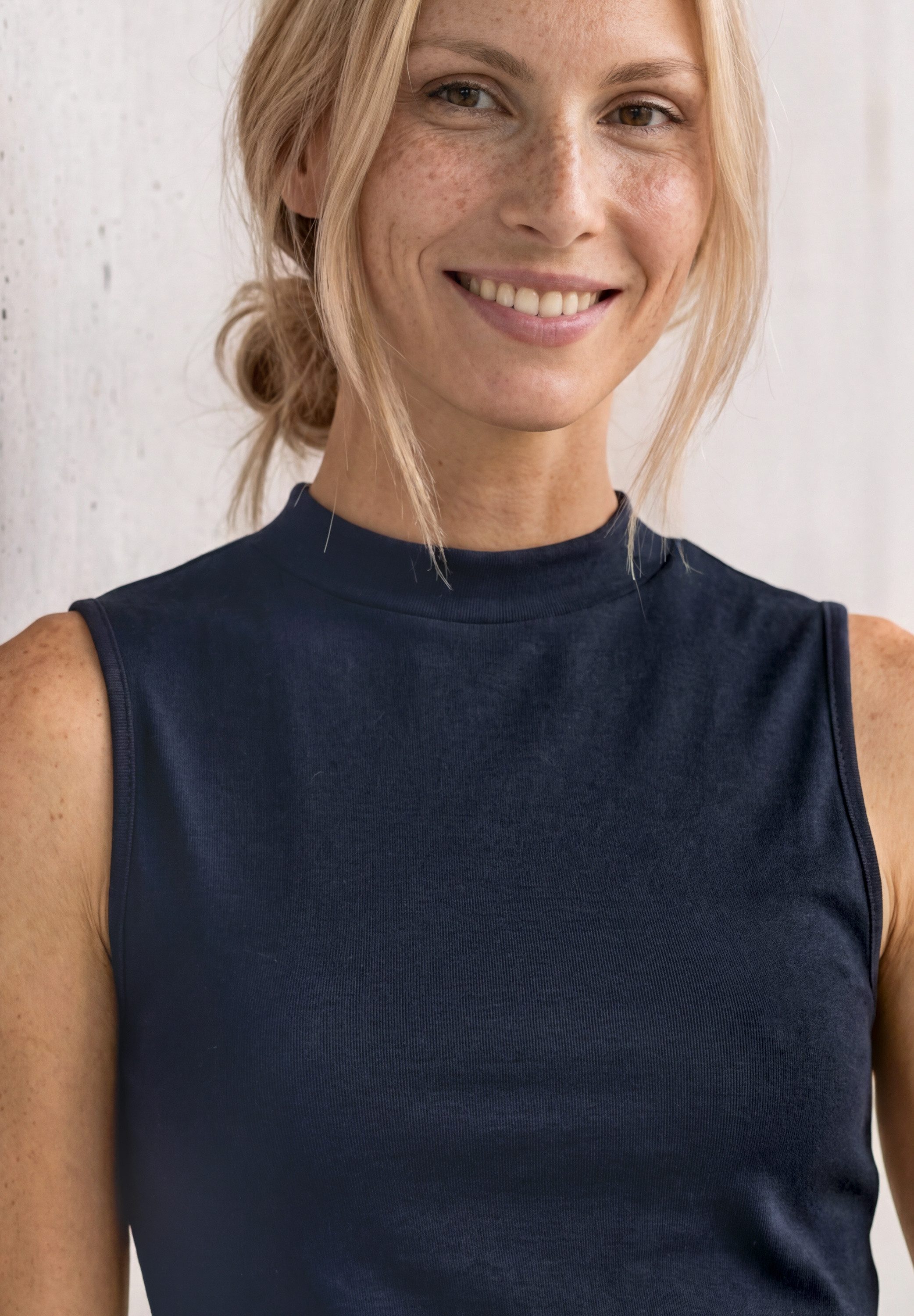STREET ONE Shirttop Sommertop im Silk-Look mit Turtle Neck