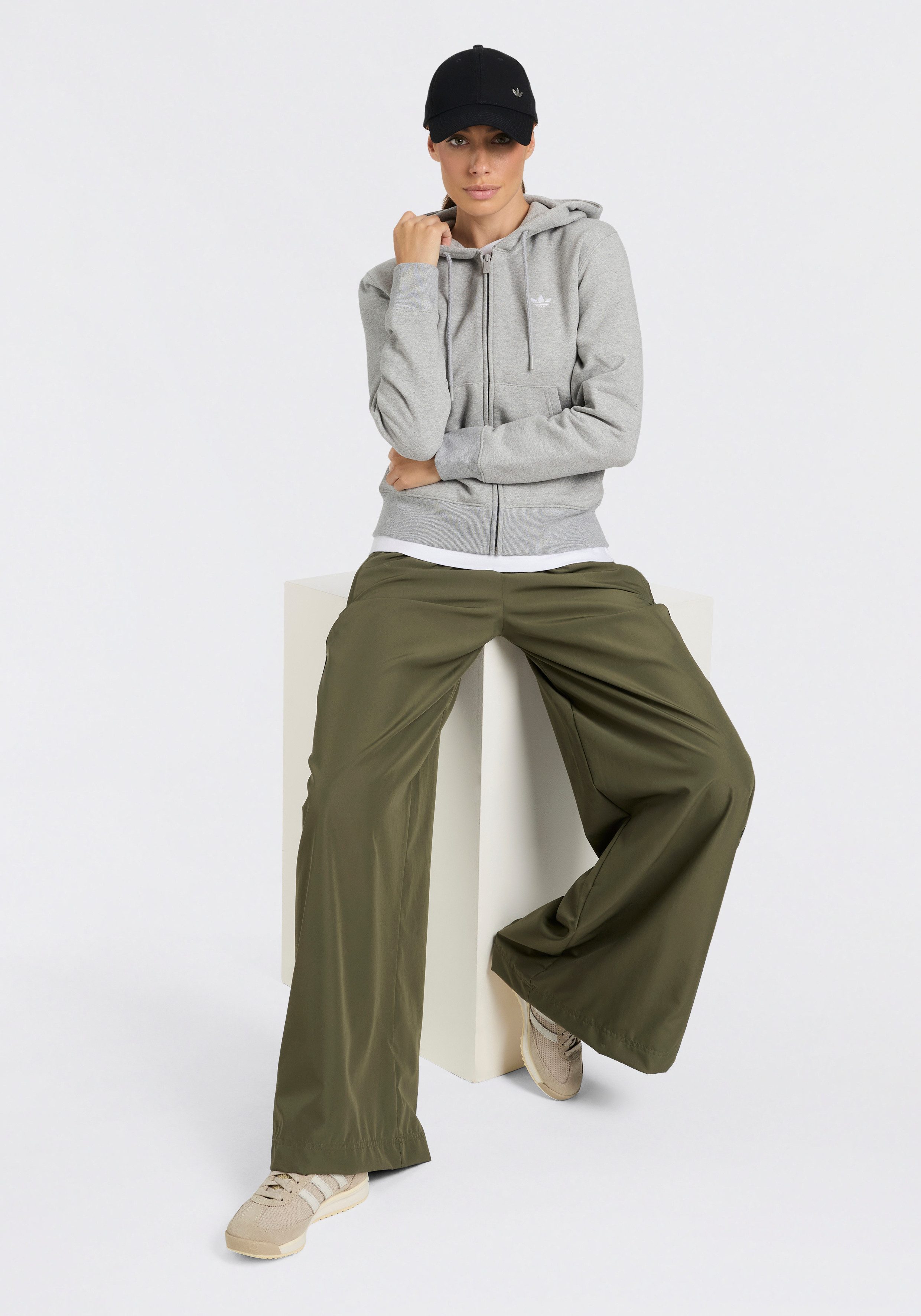 Zum Outfit 11