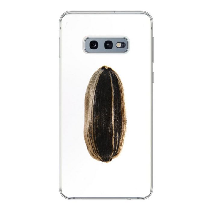 MuchoWow Handyhülle Studioaufnahme von Sonnenblumenkernen auf weißem Hintergrund Phone Case Handyhülle Samsung Galaxy S10e Silikon Schutzhülle