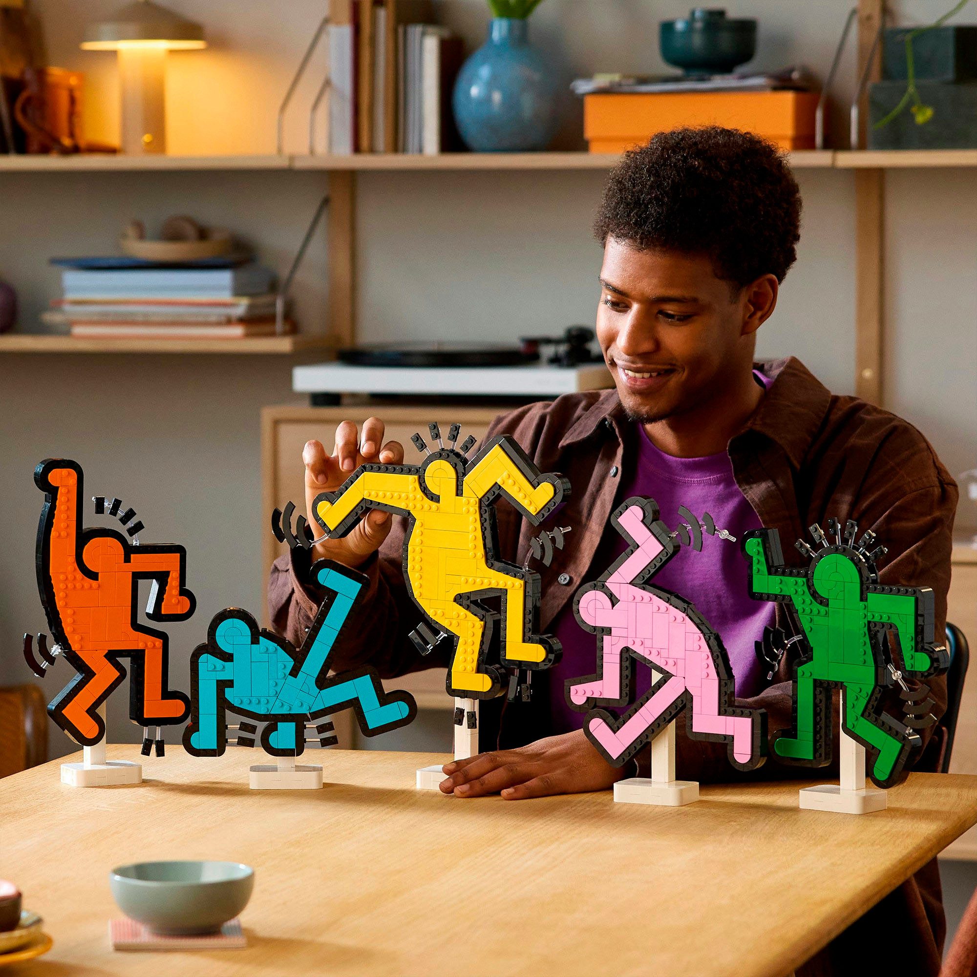 LEGO® Keith Haring – Tanzende Figuren günstig online kaufen