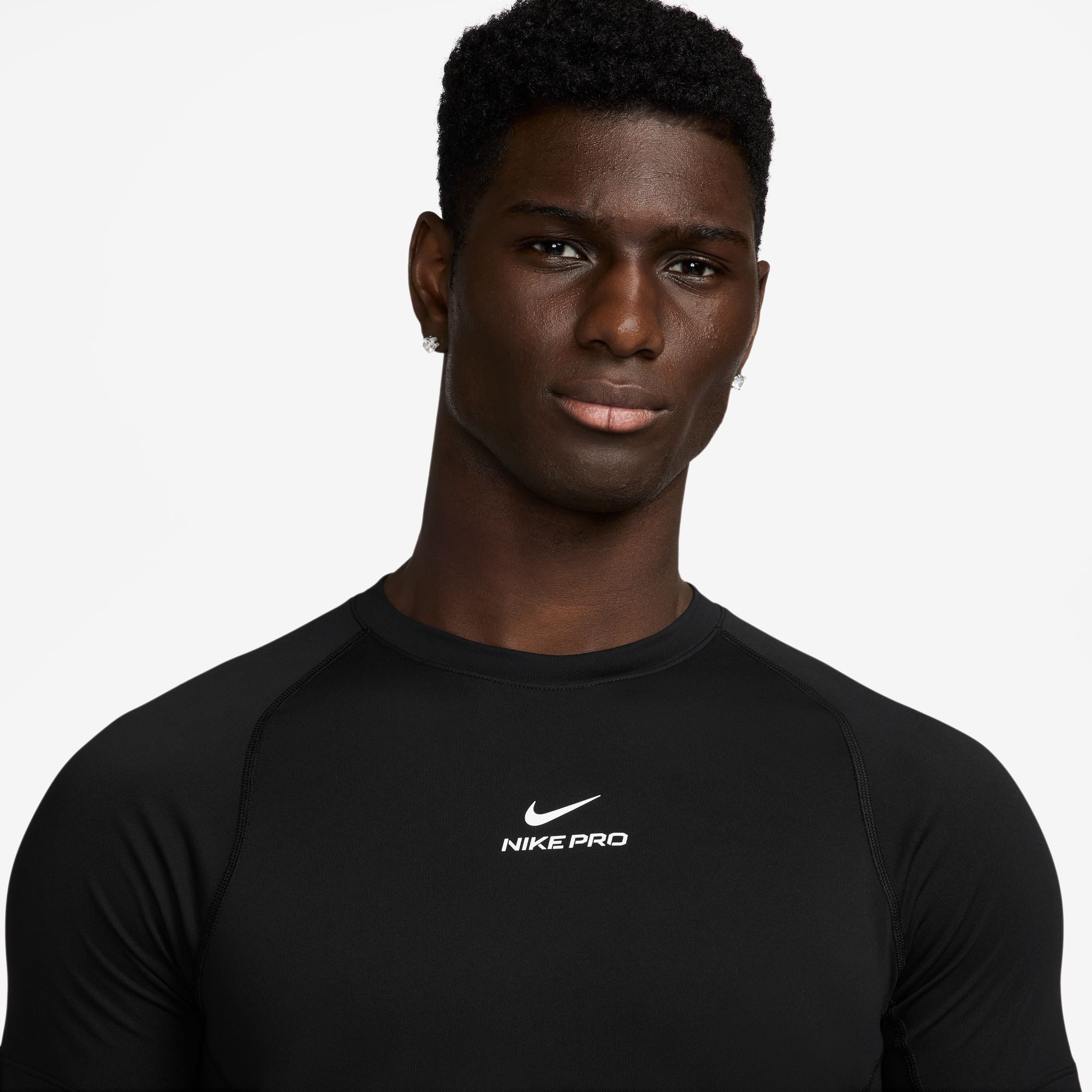 Nike T-Shirt M NP DF NPT SS TOP sportliche Passform, mit kurzem Arm, für Training