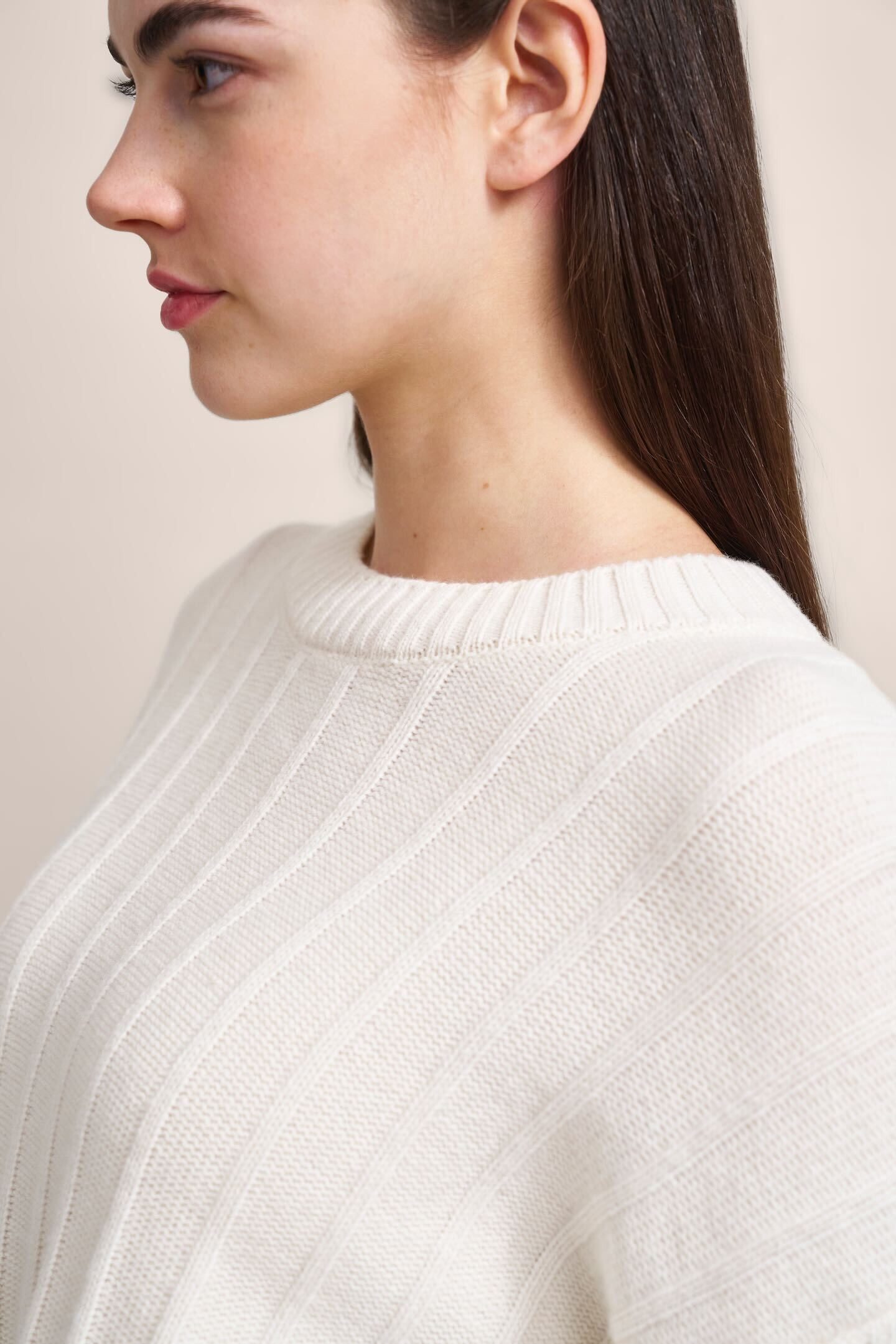 bugatti Rundhalspullover in edler Optik