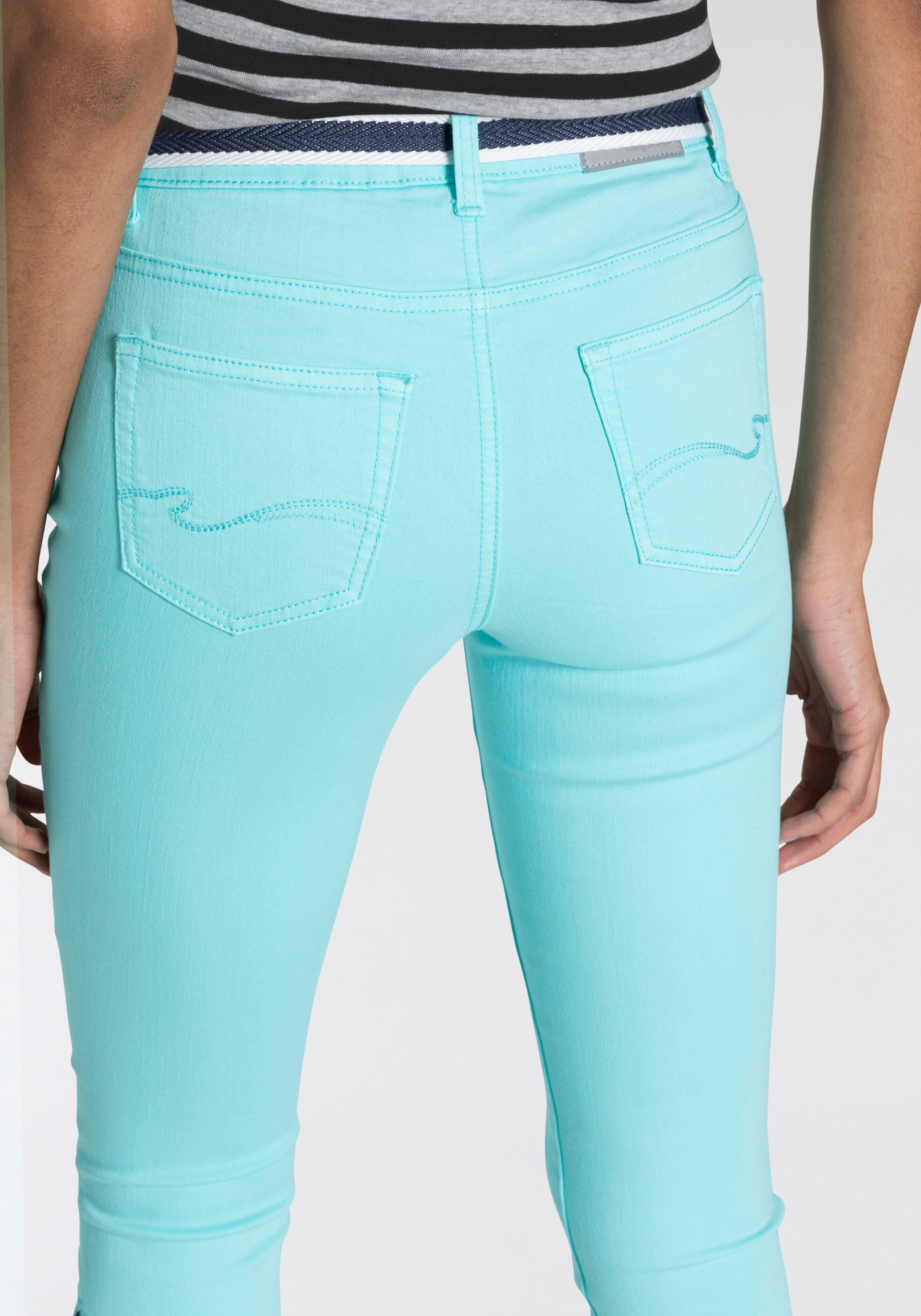 KangaROOS Caprijeans CAPRI-JEANS mit Gürtel (Set, mit abnehmbarem Gürtel) Skinny Fit, mit Schlitz, normale Leibhöhe