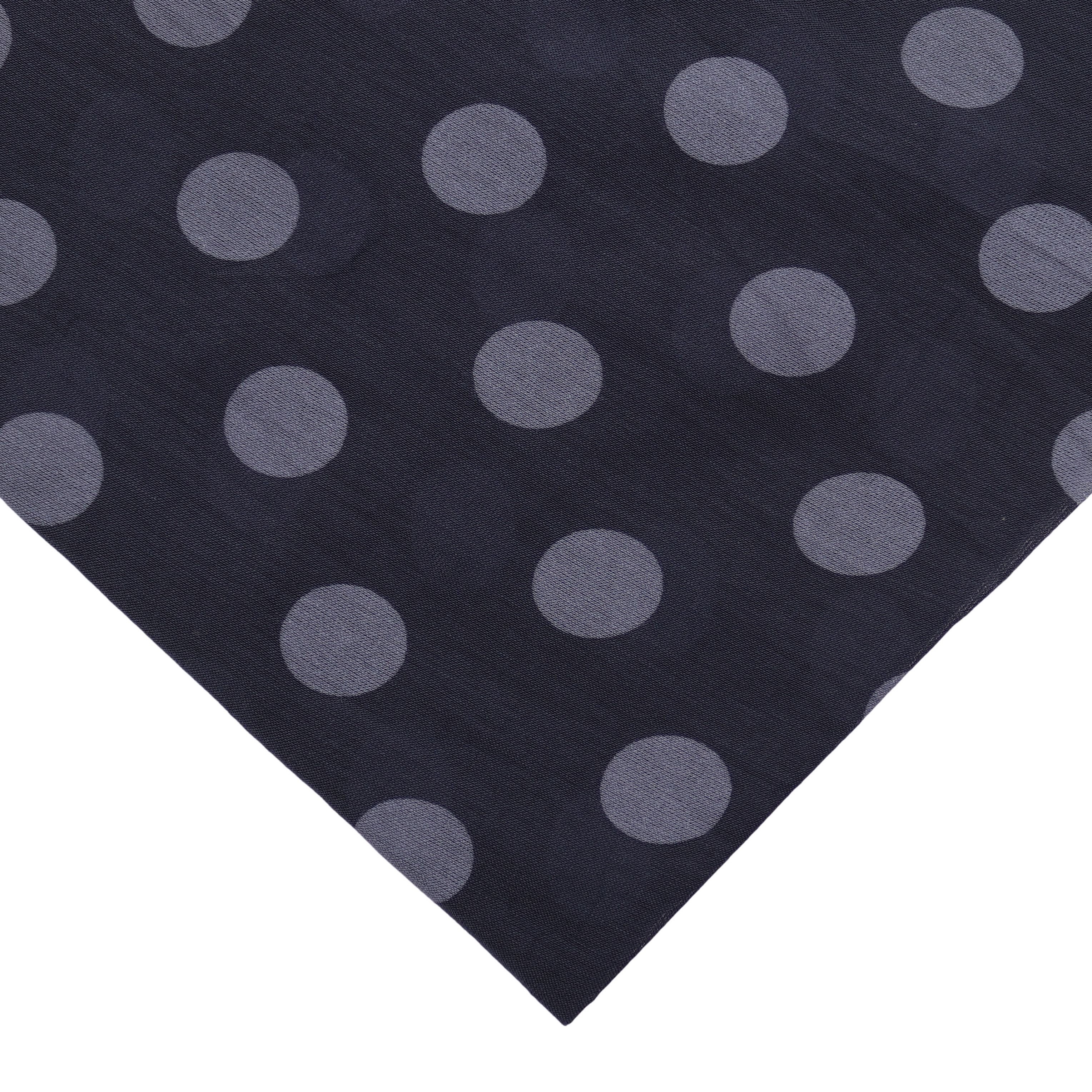 MIRROSI Modeschal Asymmetrischer Schal, Made in Italy 20% Seide 80% Baumwolle, (ca. 170x77cm; Leicht und bequem, zeitlos Pünktchen Muster), Damen Halstuch Stola ideal für Frühling, Sommer und Herbst