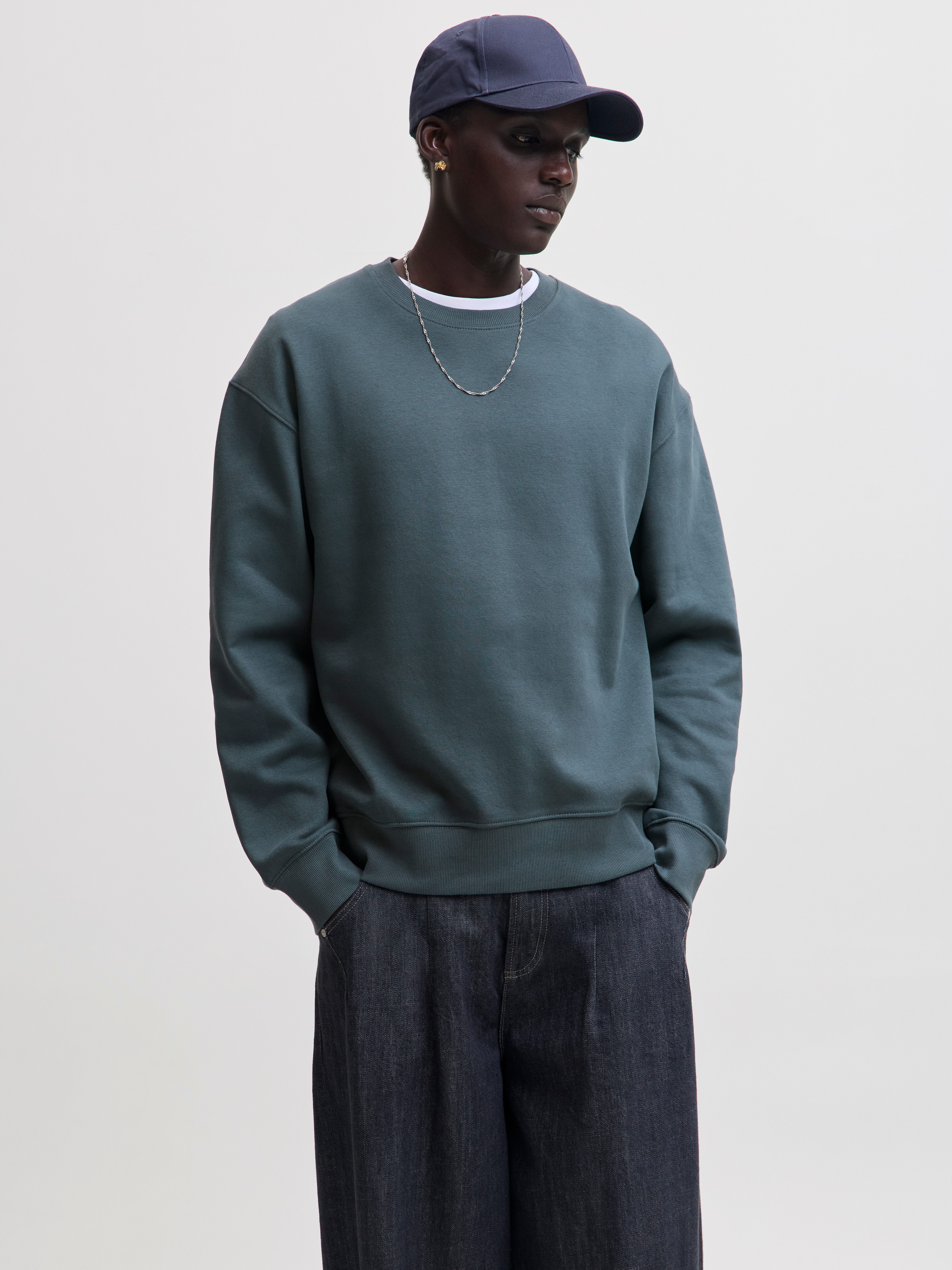 Jack & Jones Sweatshirt JJEACE SWEAT CREW NECK NOOS Baumwollmischung, locker geschnitten