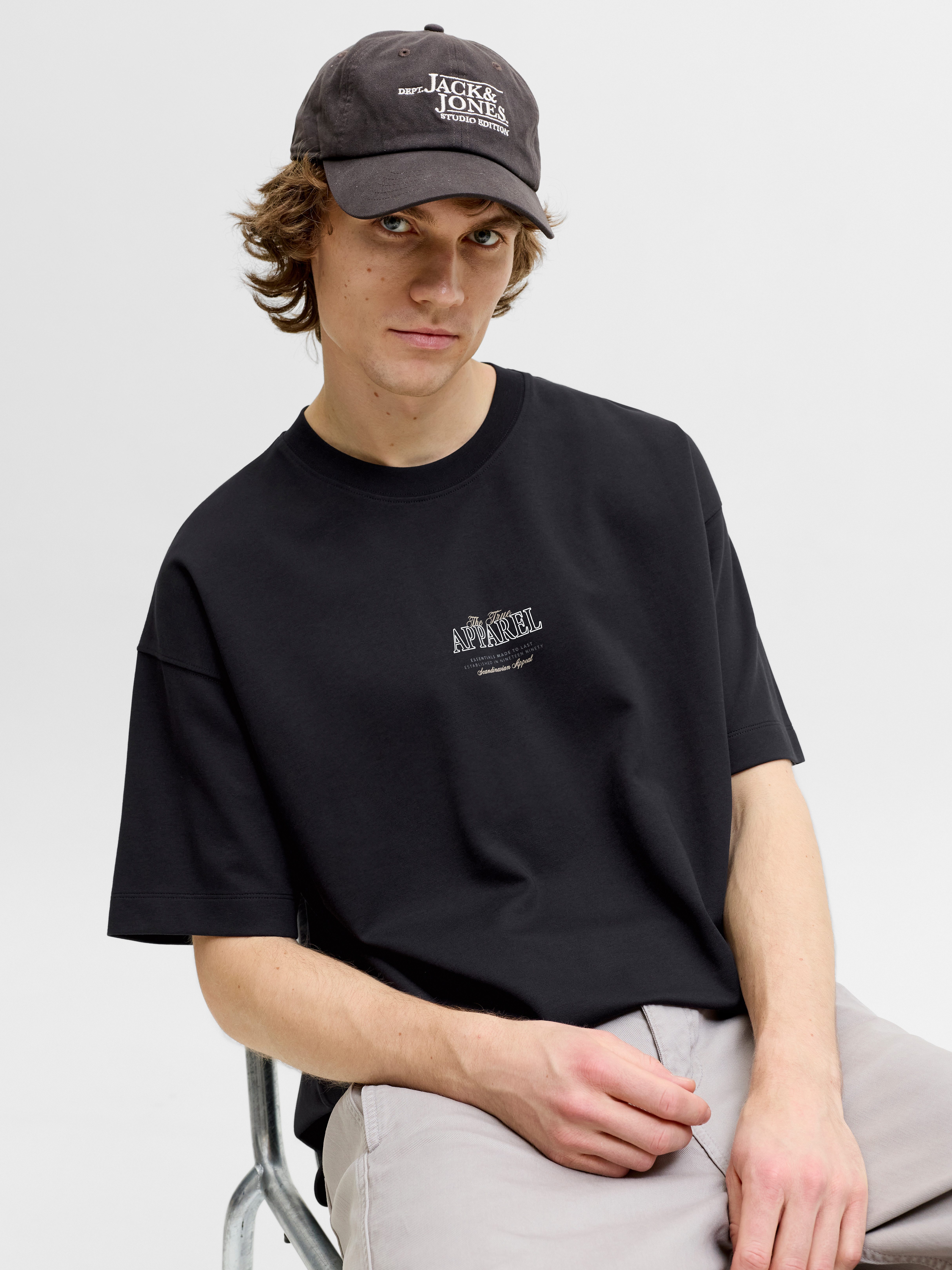 Jack & Jones T-Shirt JJEBARRON STUDIO TEE SS O-NECK SN Baumwollmischung, loose fit