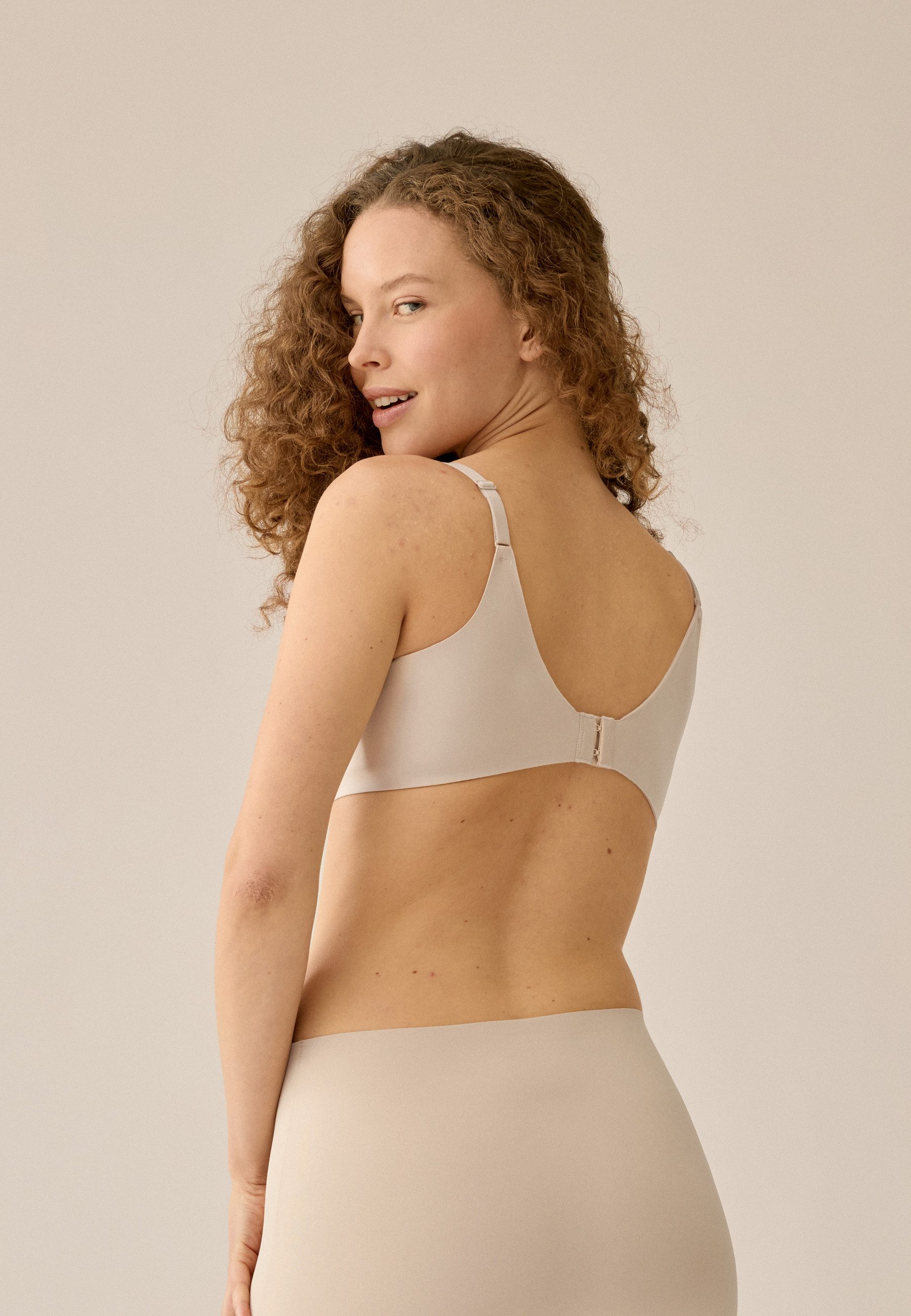 Naturana Bügel-BH Back Smoother (1-tlg) ohne Bügel, unsichtbar, bequem, elastisch, nahtloser Schnitt