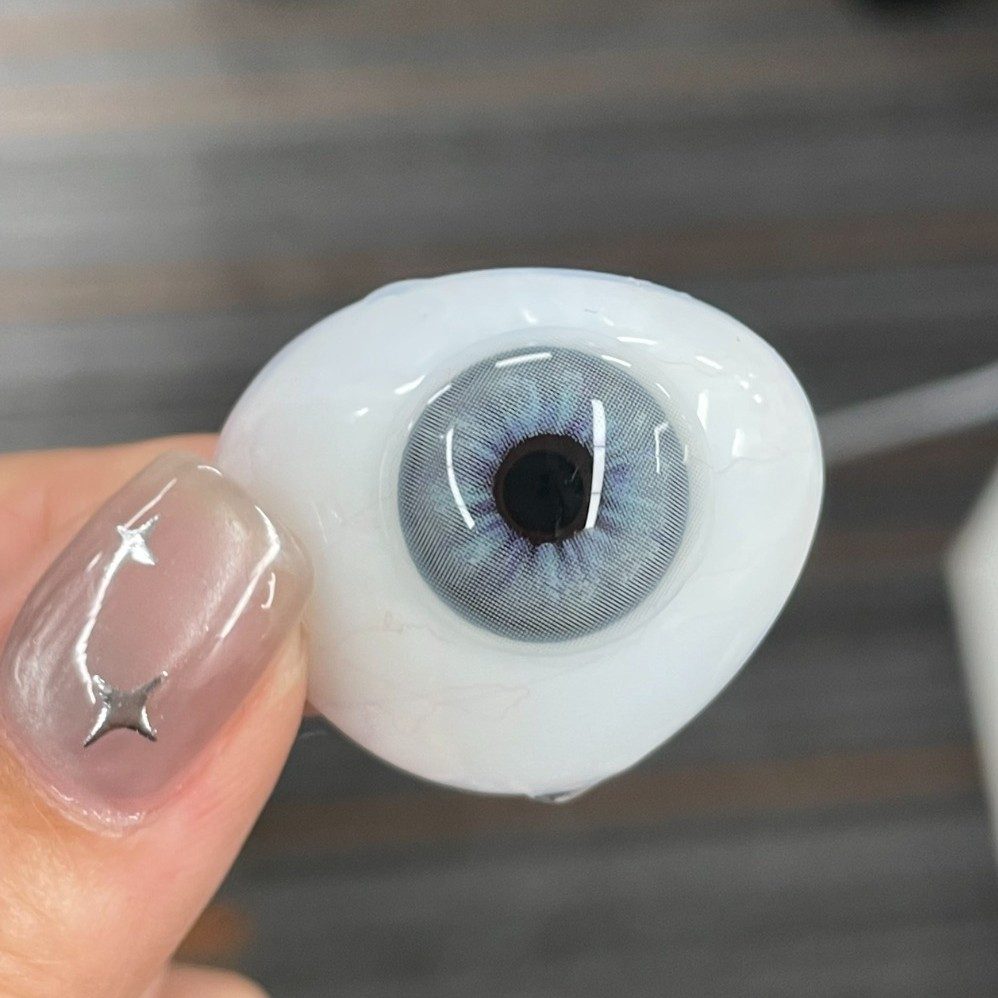 Charmiga Jahreslinsen Farbige Kontaktlinsen grün, Farblinsen ohne Stärke Ada Gray, Beauty, stark deckend, neu, trendy