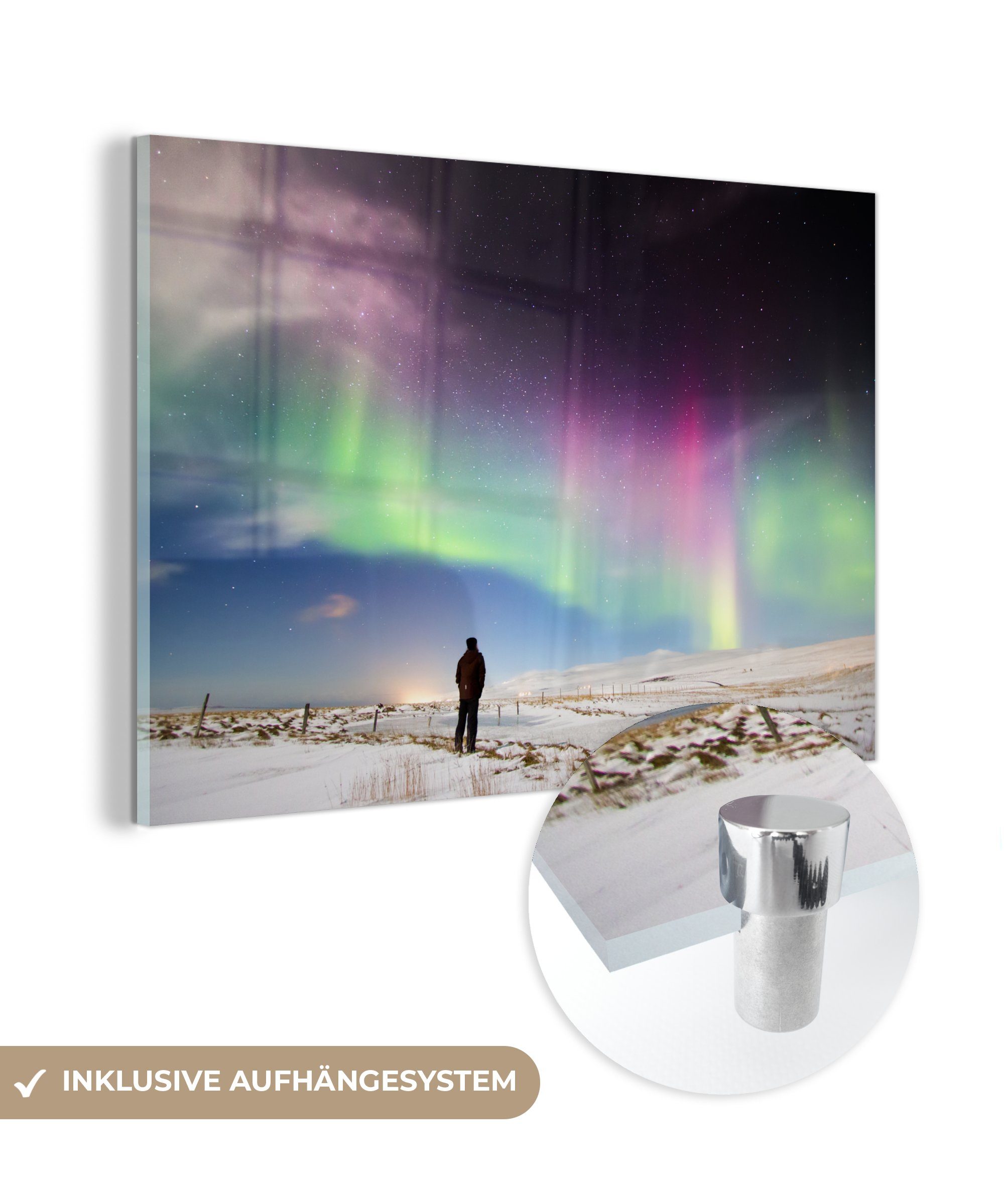 MuchoWow Acrylglasbild Ein Mann betrachtet das Polarlicht im Norden von Island, (1 St), Acrylglasbilder Wohnzimmer & Schlafzimmer