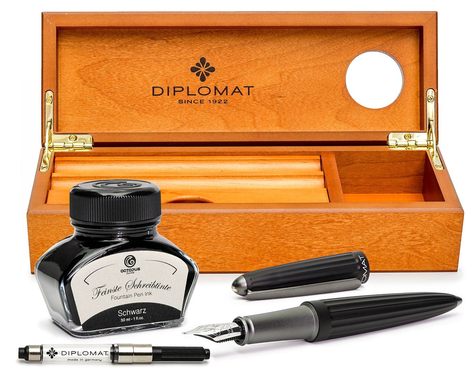 DIPLOMAT Füllhalter Füllhalter Set Diplomat Aero schwarz mit Tinte, Stärke M, (Komplett-Set mit Tintenkonverter, Schreibtinte Schwarz von Octopus Fluids und Holzetui), MADE IN GERMANY