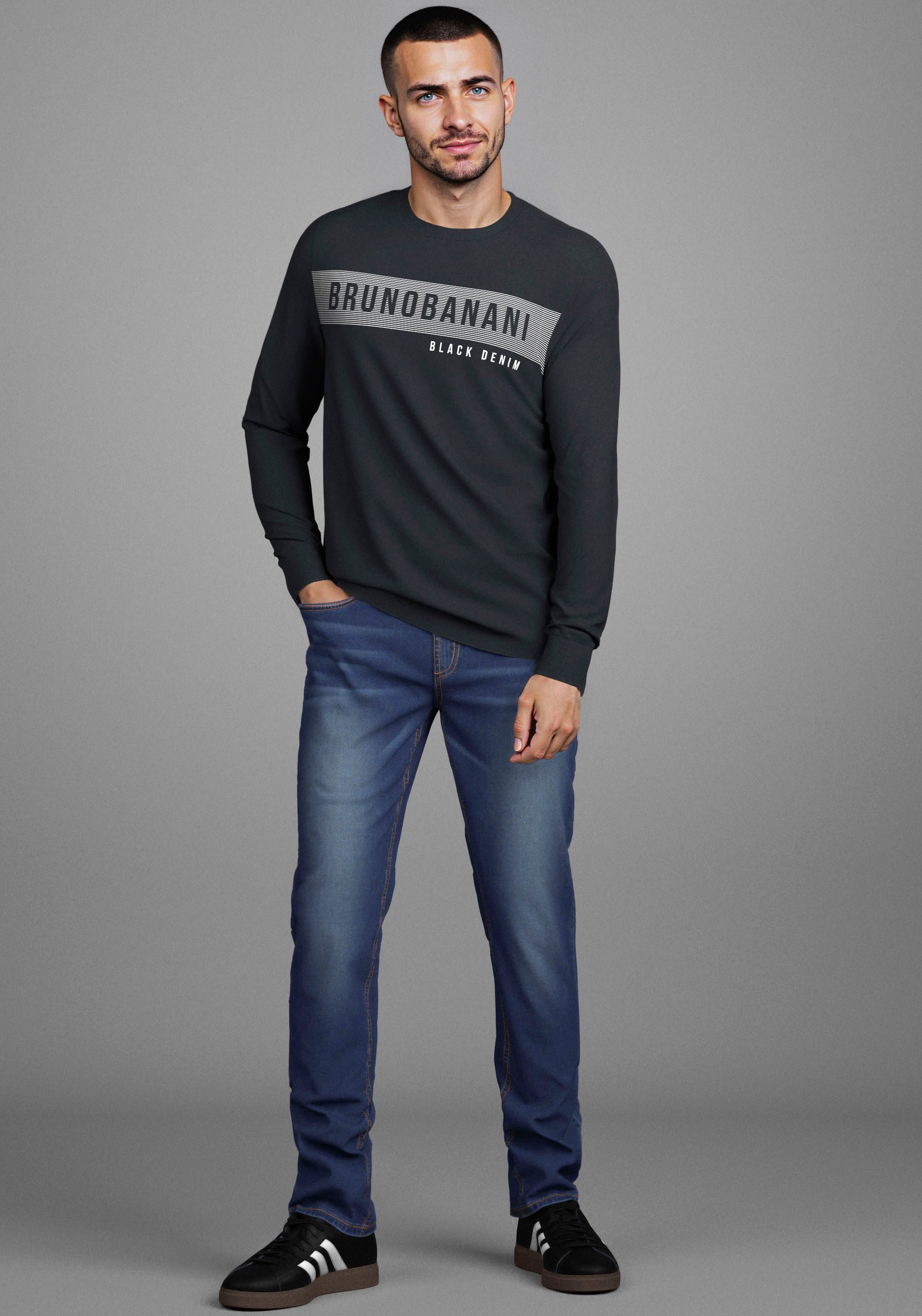 Bruno Banani Straight-Jeans Hutch gerade Beinform, teilweise mit modischen Destroyed-Effekten