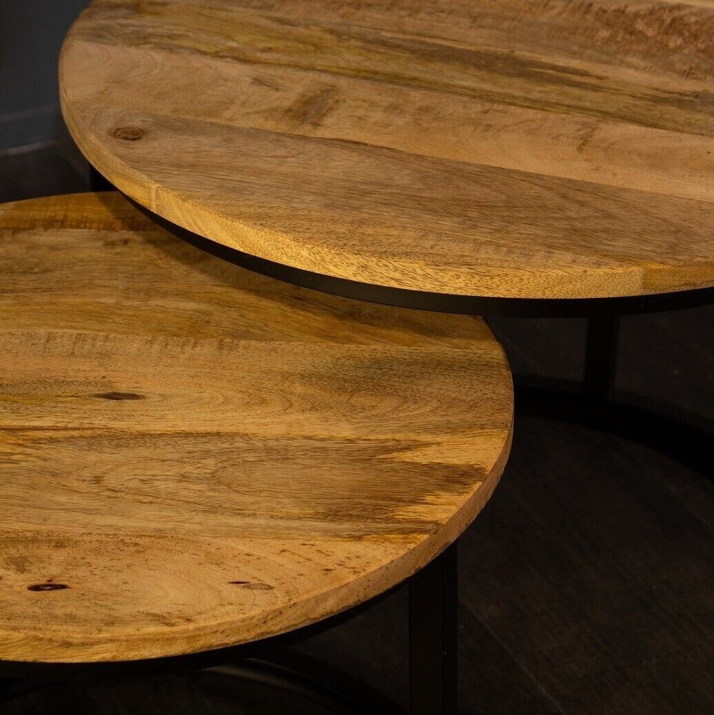 Set), besteht 2er (2-St., Set ELEMENTS Beistelltischen nachhaltigem 2er Tischplatte Beistelltisch Massivholz aus Die Sitheim-Europe Mangoholz Mangoholz