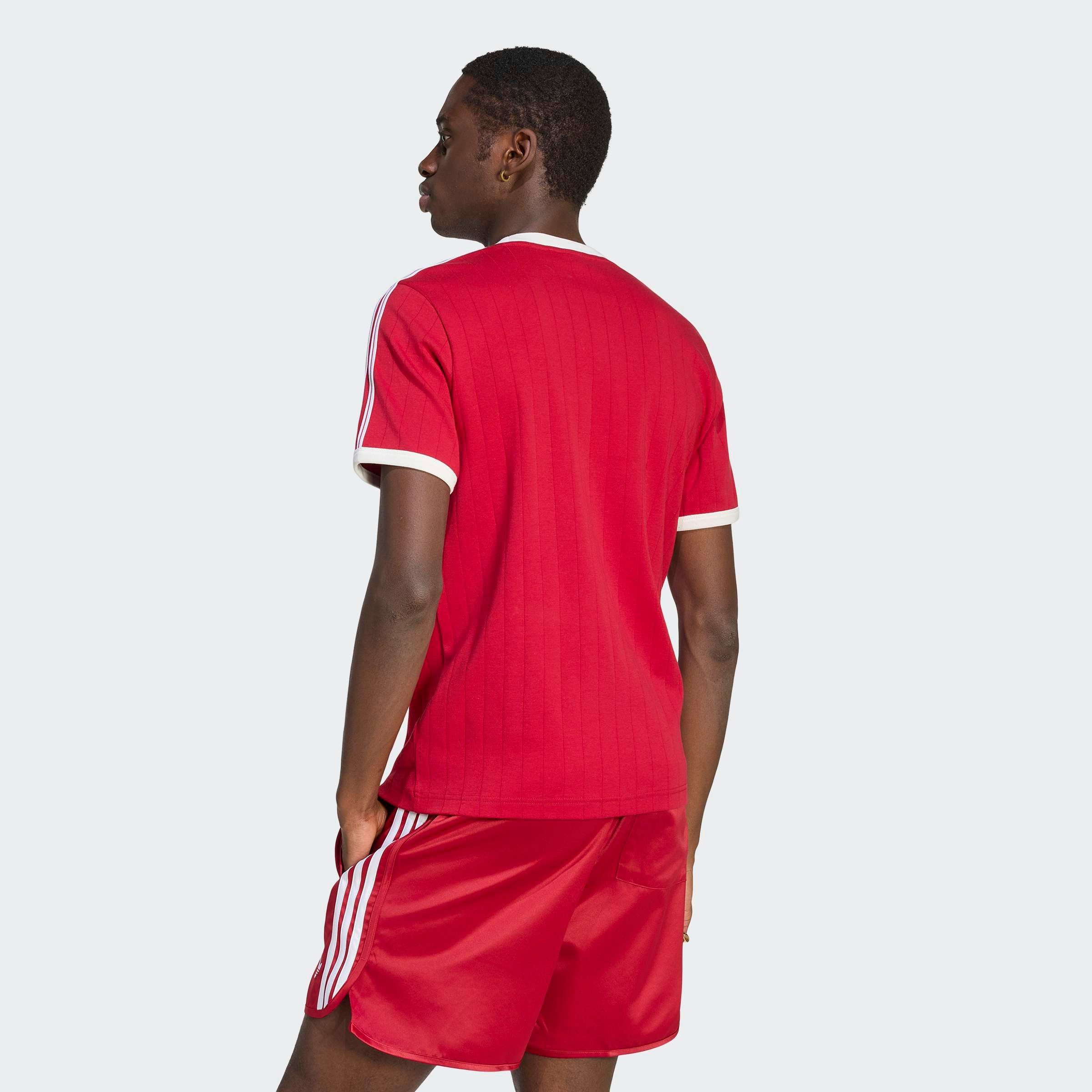 adidas Originals T-Shirt DROP NEEDLE 3-STREIFEN für Erwachsene, mit sportlichem Stil, in normaler Länge, Kurzarmdesign