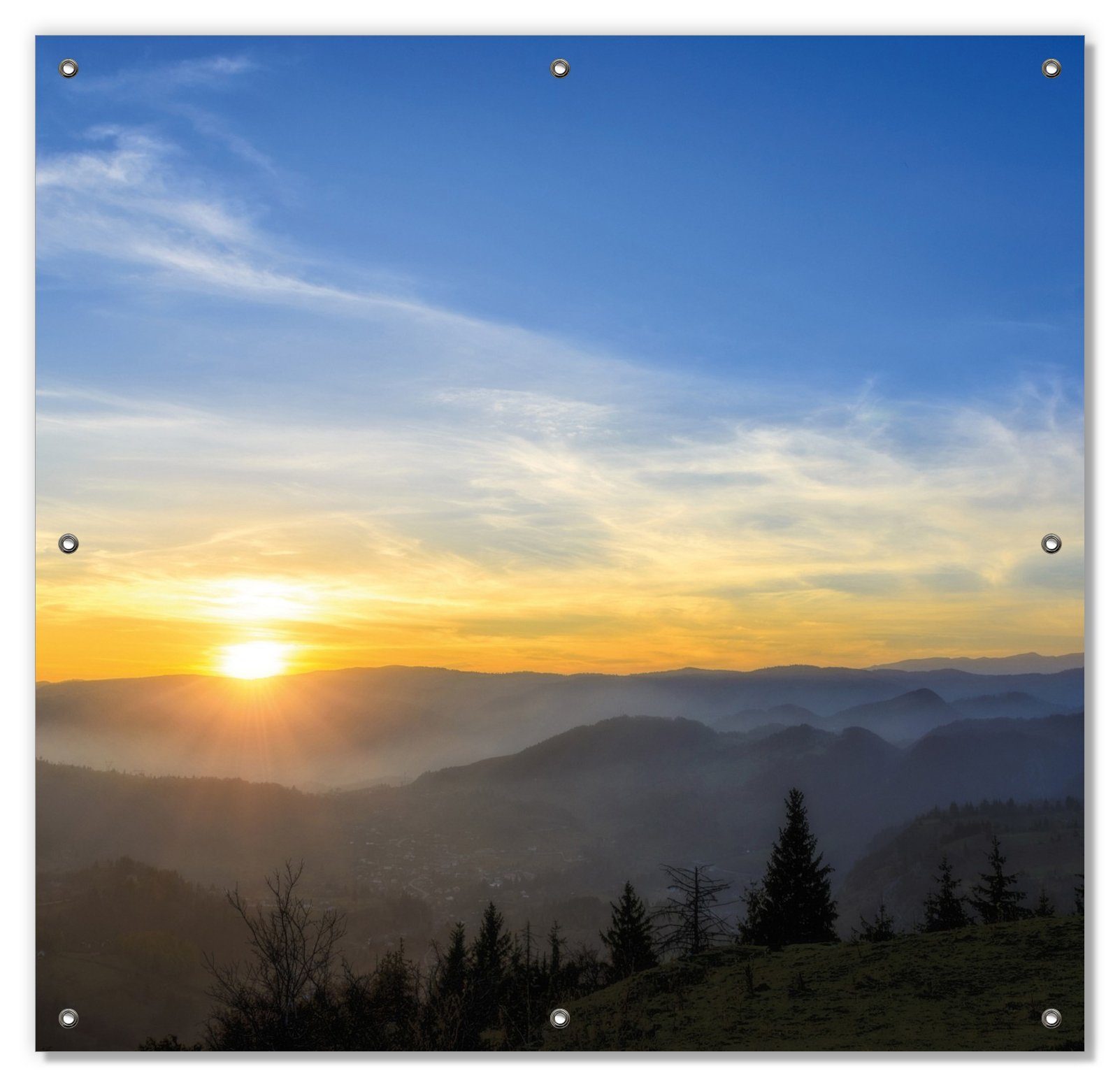 Sonnenschutz Sonnenaufgang über dem Schwarzwald, Wallario, blickdicht, mit Saugnäpfen, wiederablösbar und wiederverwendbar