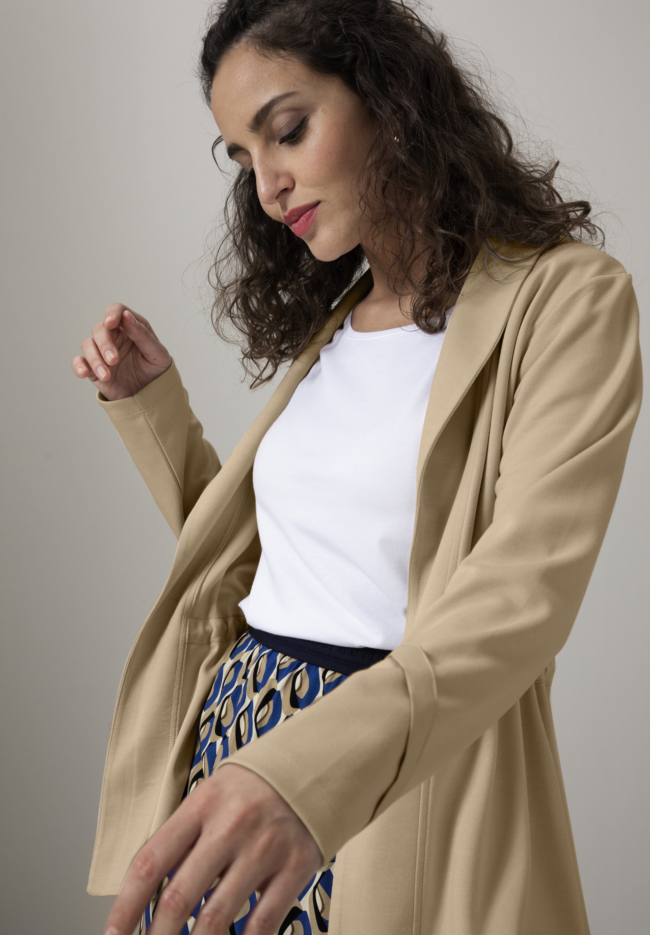 bianca Shirtjacke SUSEN im lässigem Look und angesagten Trendfarben alabaster