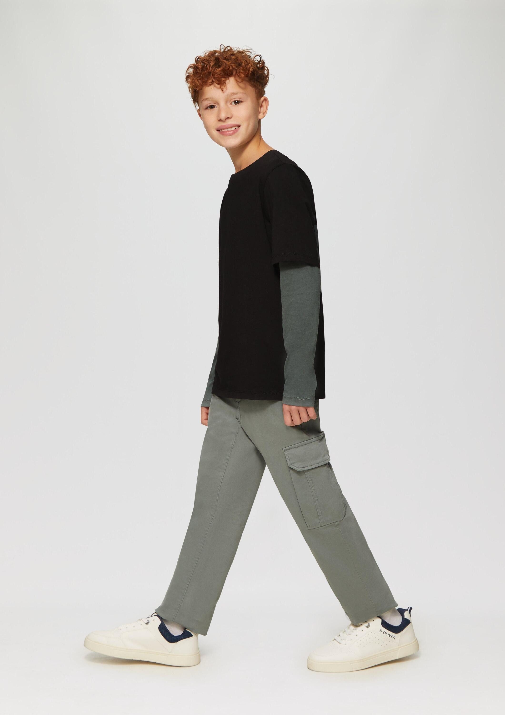 s.Oliver Langarmshirt T-Shirt Longsleeve in modischer Layering-Optik und Rückenprint