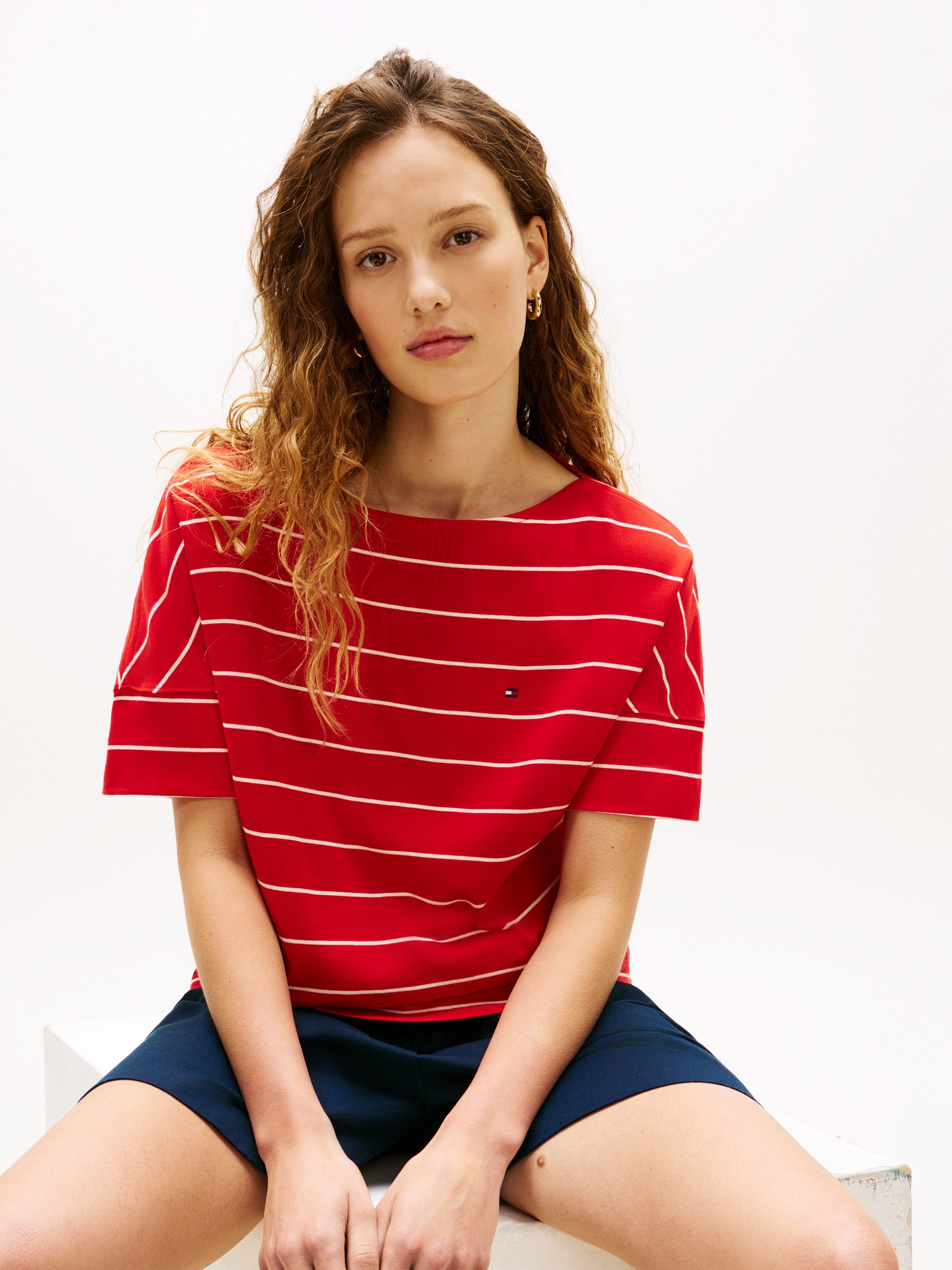 Tommy Hilfiger Kurzarmshirt MDRN CODY SS SLV C-NK TEE mit dezenter Logo-Sti günstig online kaufen