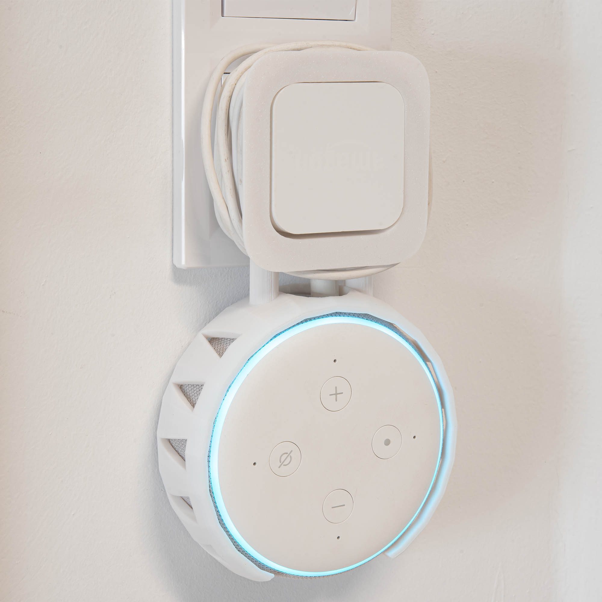 TSB Werk Wandhalterung für Amazon Alexa Echo Dot 3. Gen. Smart-Home-Zubehör, Steckdosenhalterung, Wandhalter