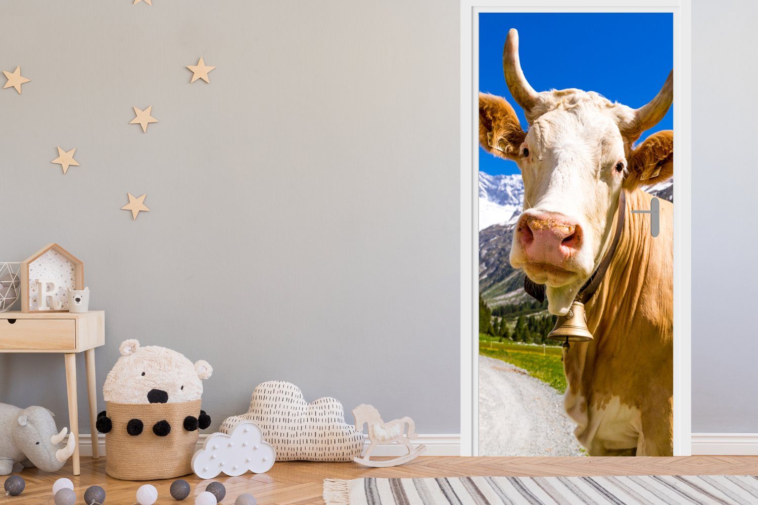 Schnee Fototapete (1 75x205 Türtapete Kuh - cm bedruckt, für Tür, Matt, Türaufkleber, - MuchoWow St), Alpen,