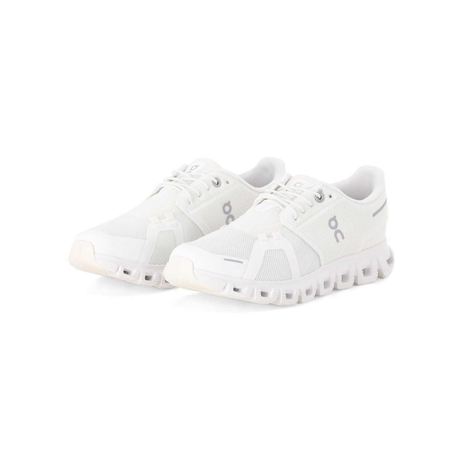 On RUNNING Cloud 6 Sneaker