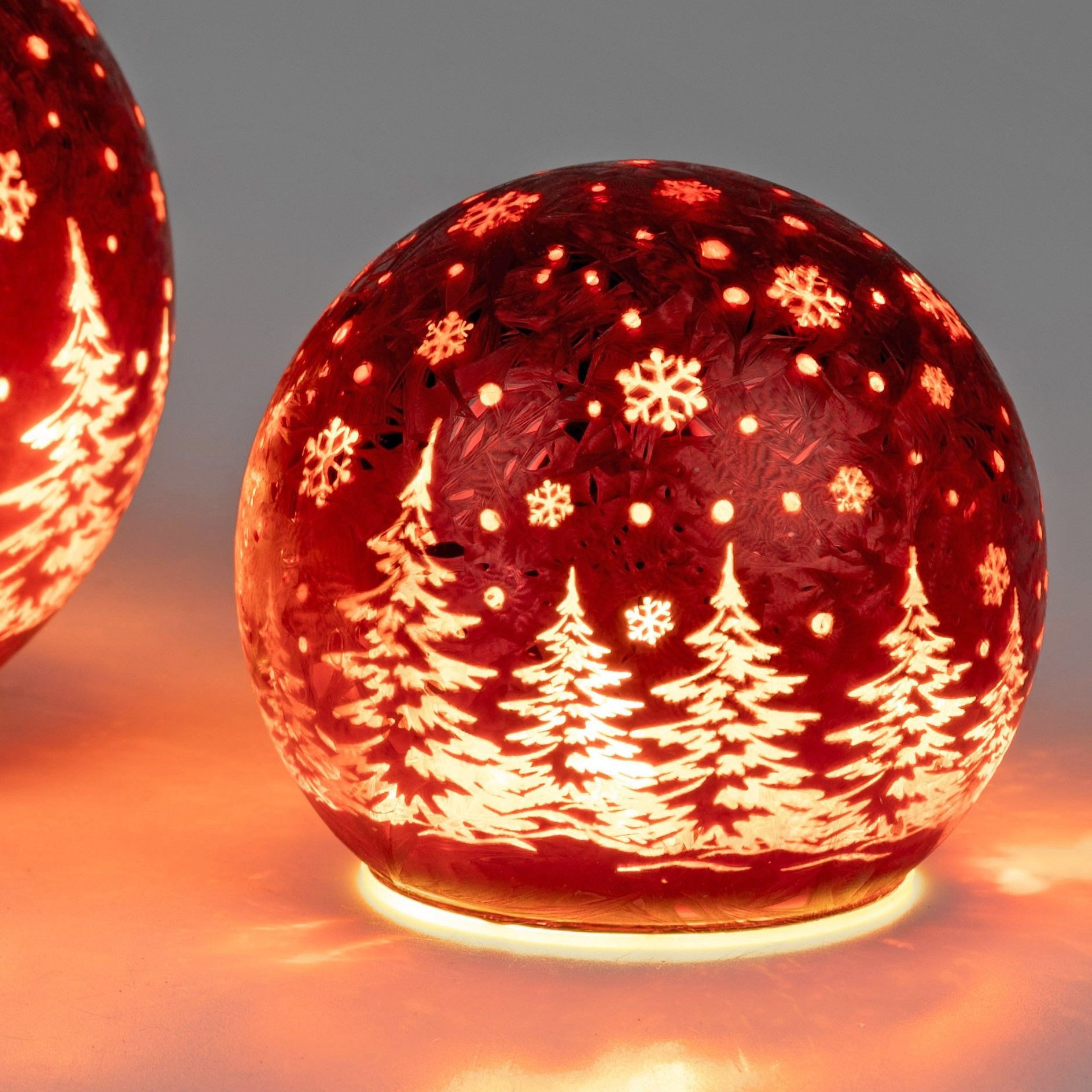 formano Dekokugel Winterwald, Mit Timerfunktion, Rot, Motiv: Winterwald