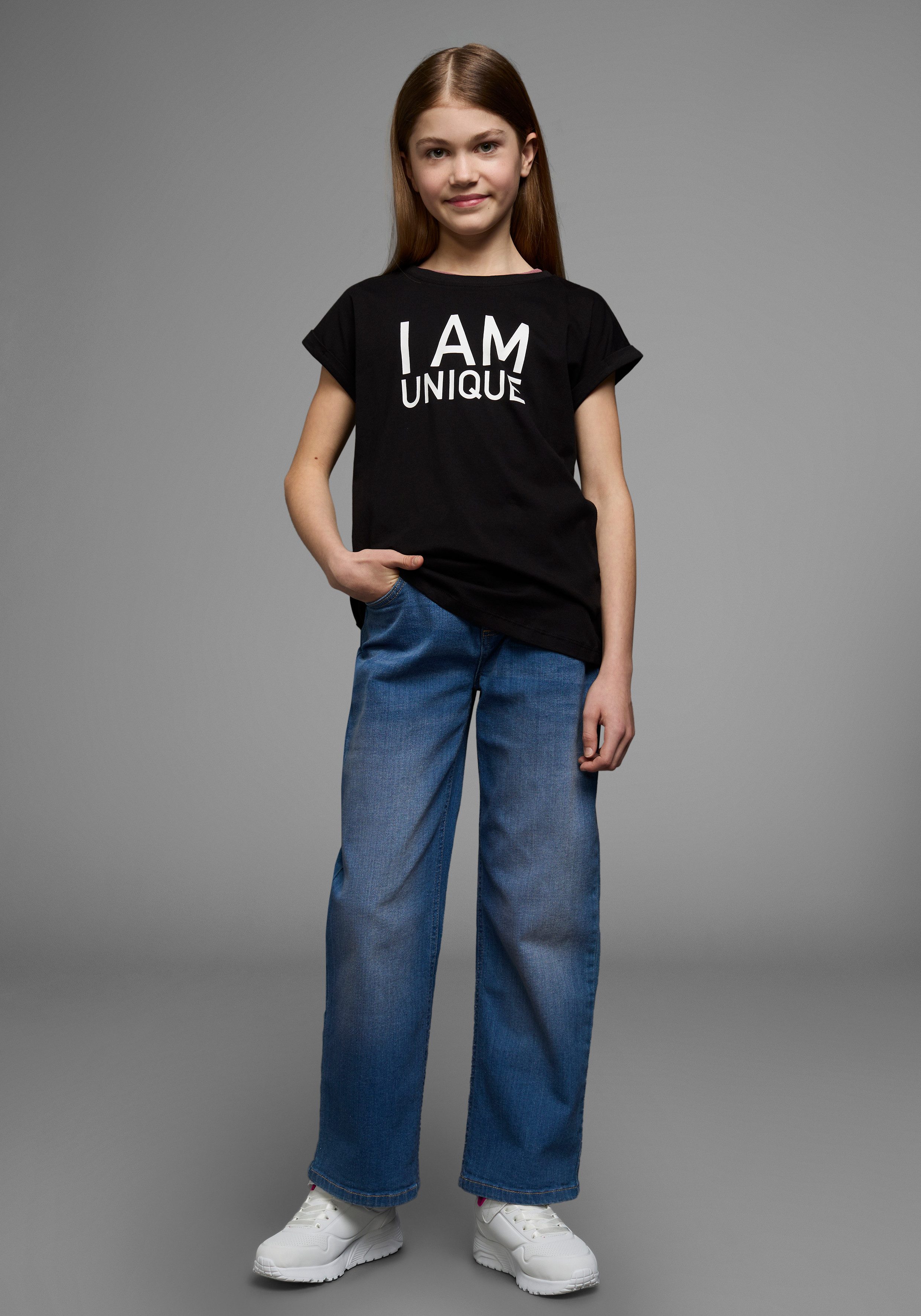 KIDSWORLD T-Shirt Mit Spruch: I AM UNIQUE kurzärmelig, weit geschnitten, bedruckt, Rundhalsausschnitt – Bild 4 von 5