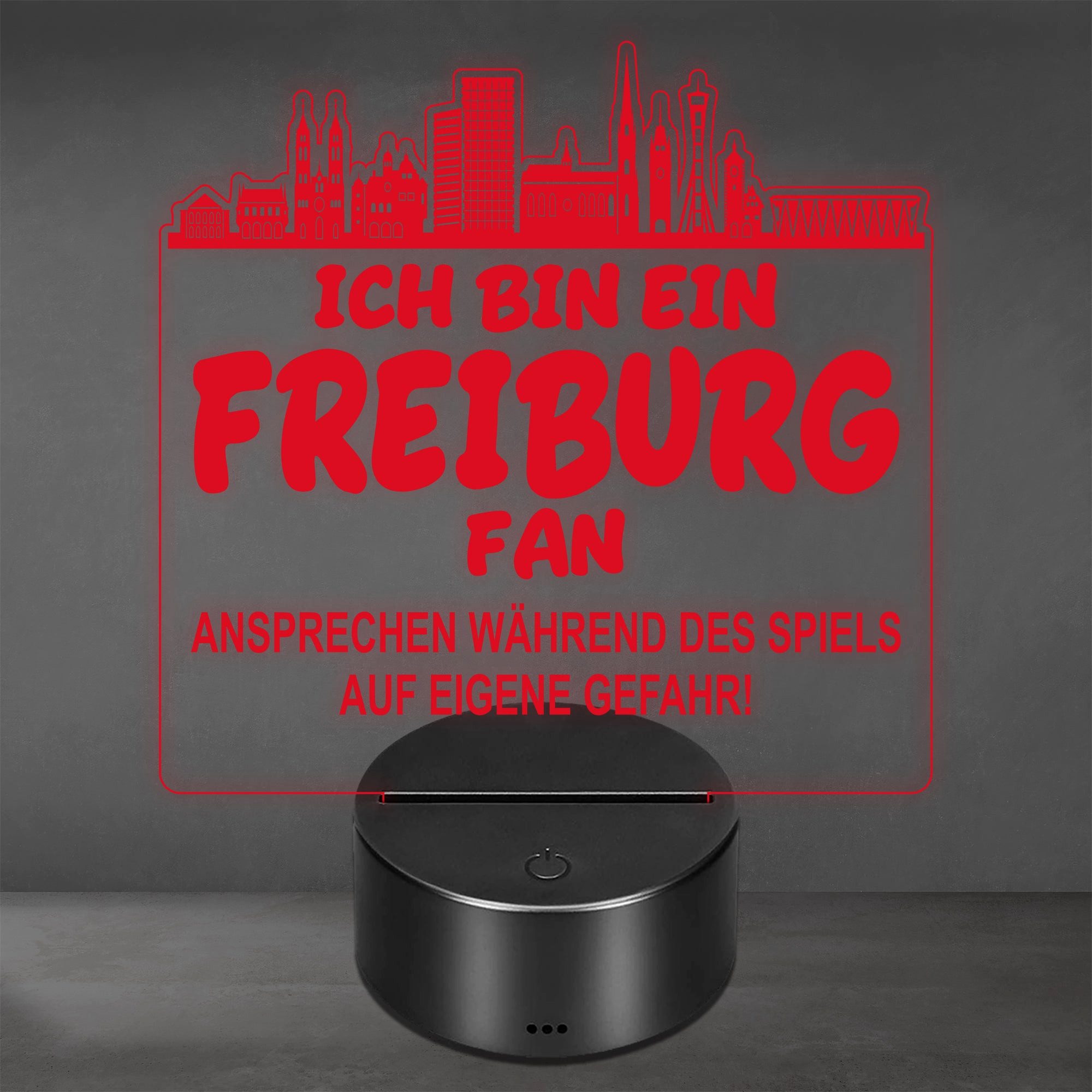 Lieblingsmensch LED Nachtlicht Fußball - Ich bin ein Freiburg Fan - Ansprechen auf eigene Gefahr, LED fest integriert, Farbwechsel oder feste Farbe mit Fernbedienung & Touch, Man Cave Stimmungslicht – 19x23cm