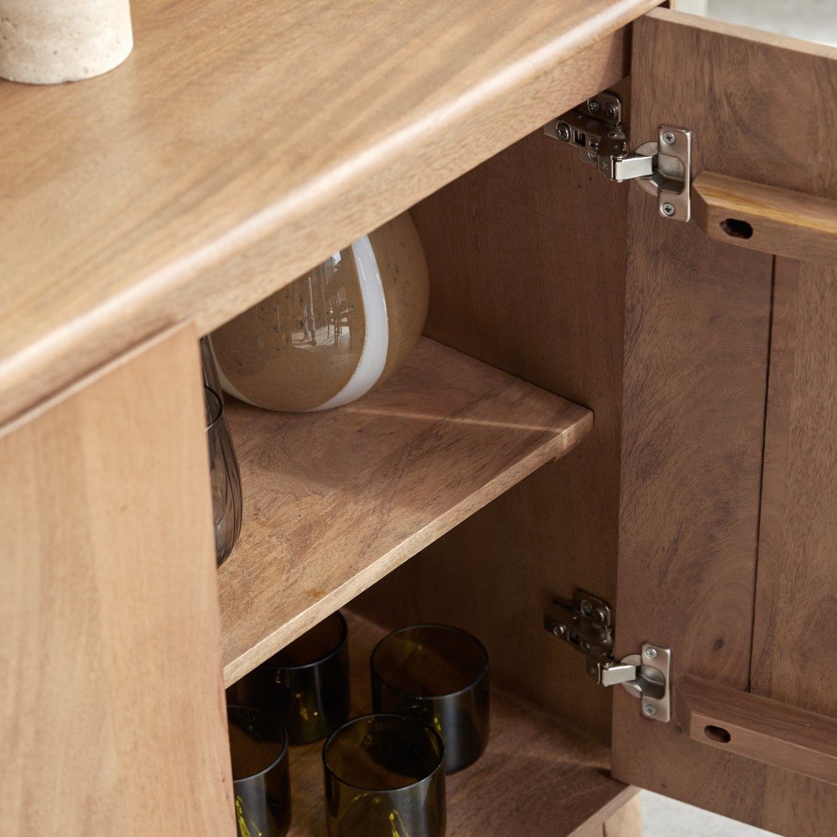 Tikamoon Sideboard Sideboard Gabrielle aus massivem Mangoholz, 160 cm
