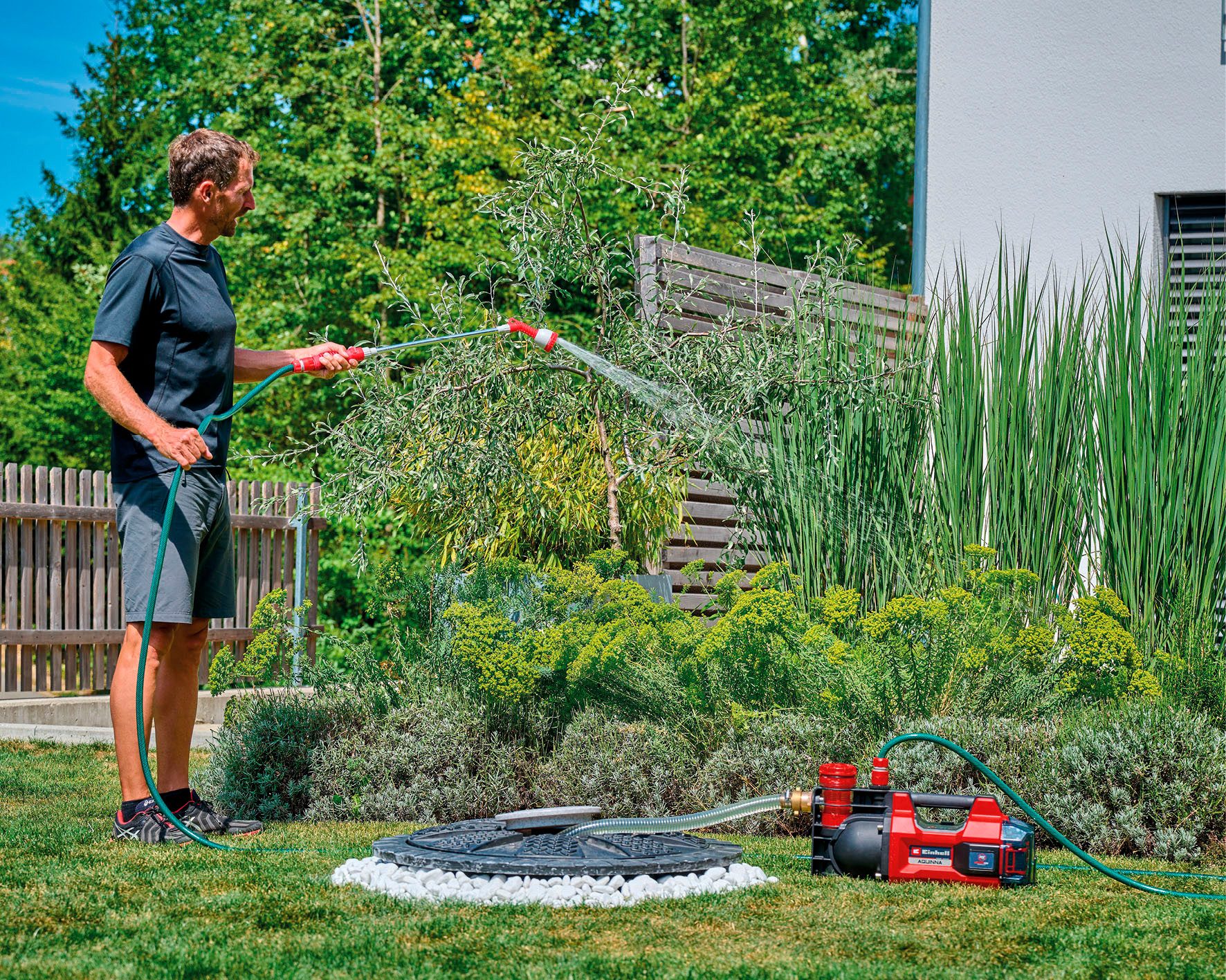Einhell Akku-Gartenpumpe AQUINNA 18/30 F LED günstig online kaufen