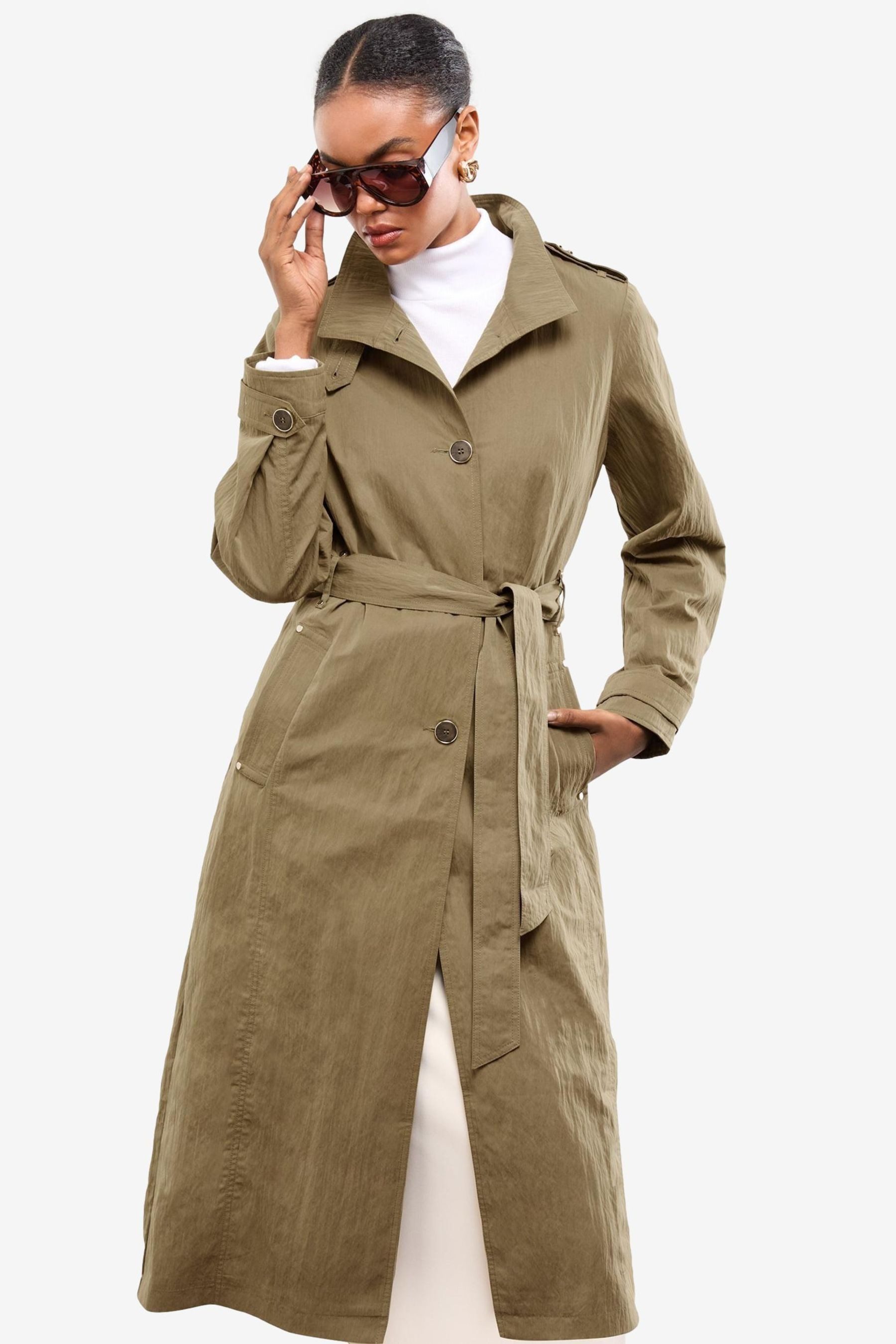 LIPSY Trenchcoat Lipsy Trenchcoat mit Trichterausschnitt, Petite (1-tlg) günstig online kaufen