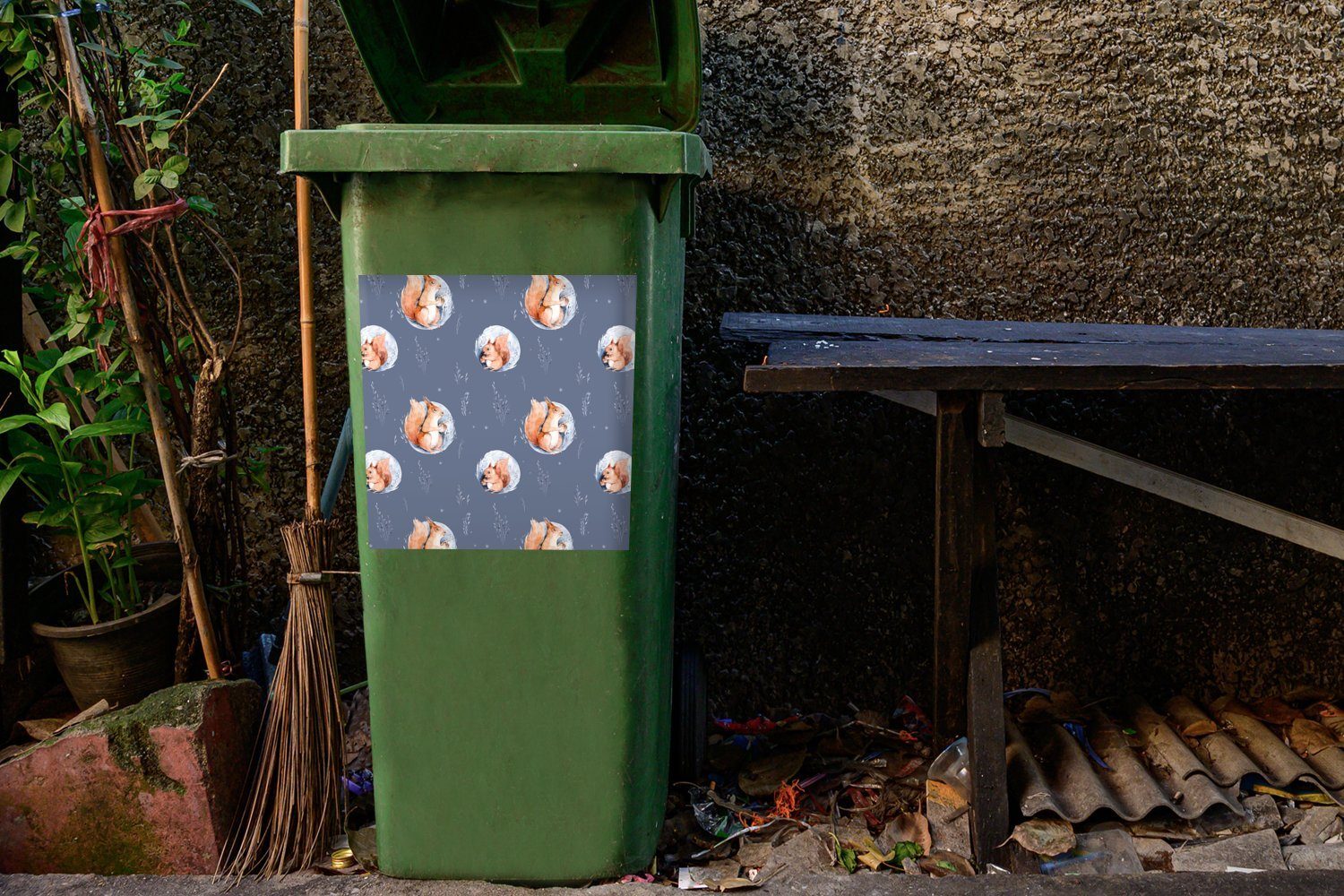 MuchoWow Wandsticker Winter - Sticker, Abfalbehälter St), Eichhörnchen Container, Blau Mülltonne, - (1 Mülleimer-aufkleber