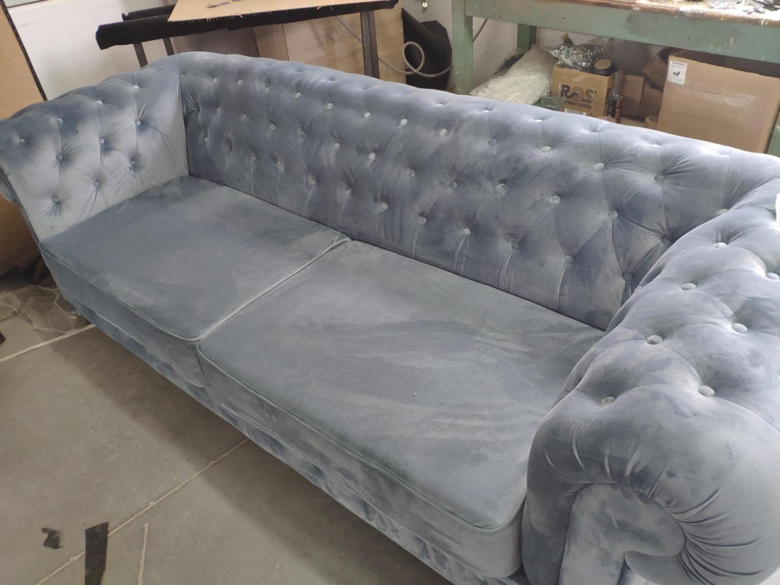 Design Stilvolle Grau Metall Europe Polsterung Möbel, Chesterfield Sofa in 2-Sitzer Made JVmoebel Sofa