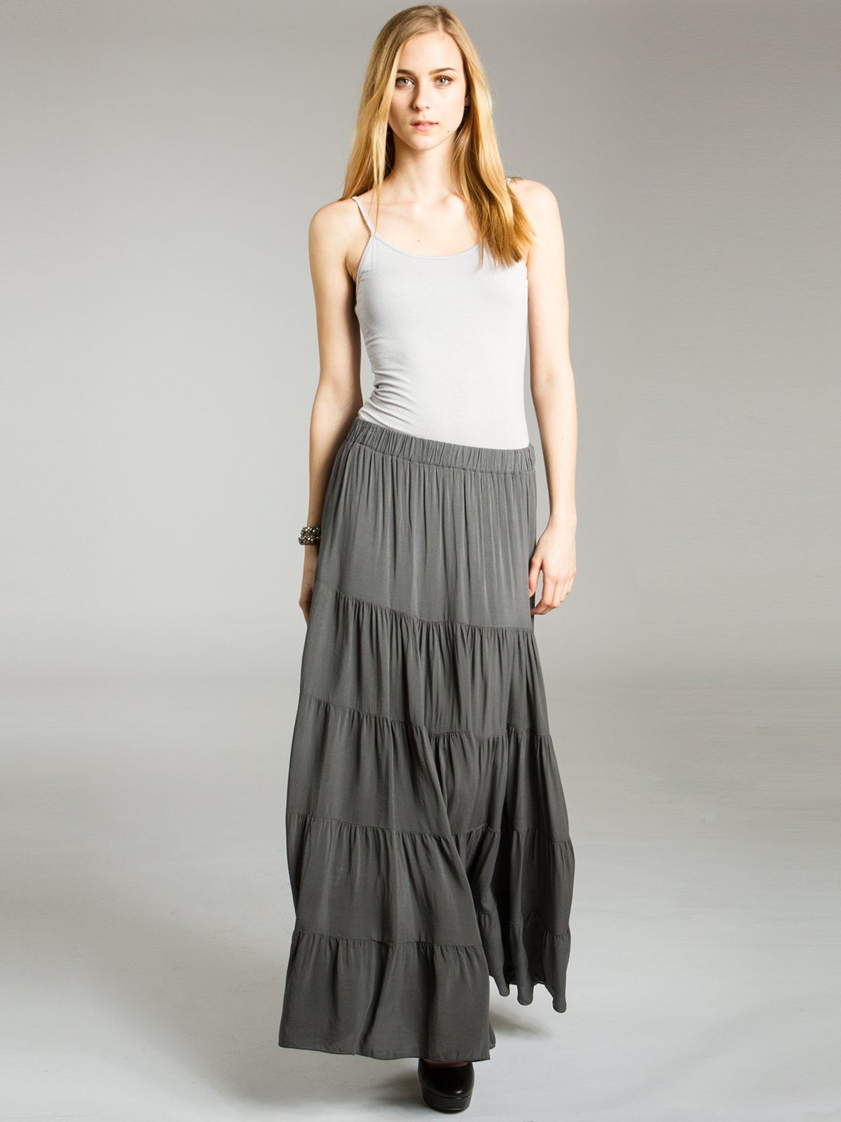 Caspar Faltenrock RO020 langer eleganter Damen Maxi Sommer Rock Maxirock - bodenlang bei ca. 157 cm Körpergröße