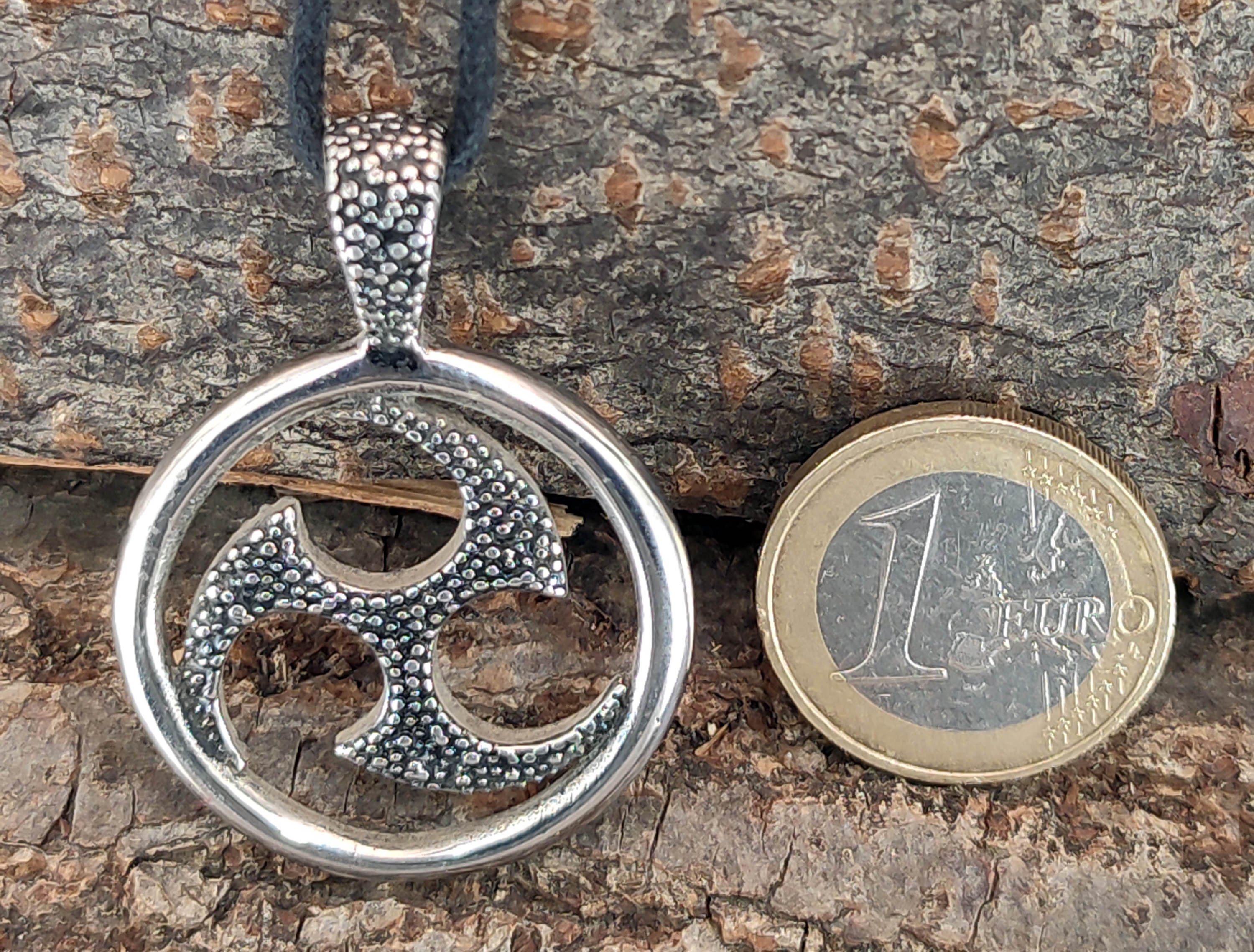 Kiss of Leather Kettenanhänger Triskele Dreier Spirale Keltisch Anhänger Edelstahl schwarz-silber