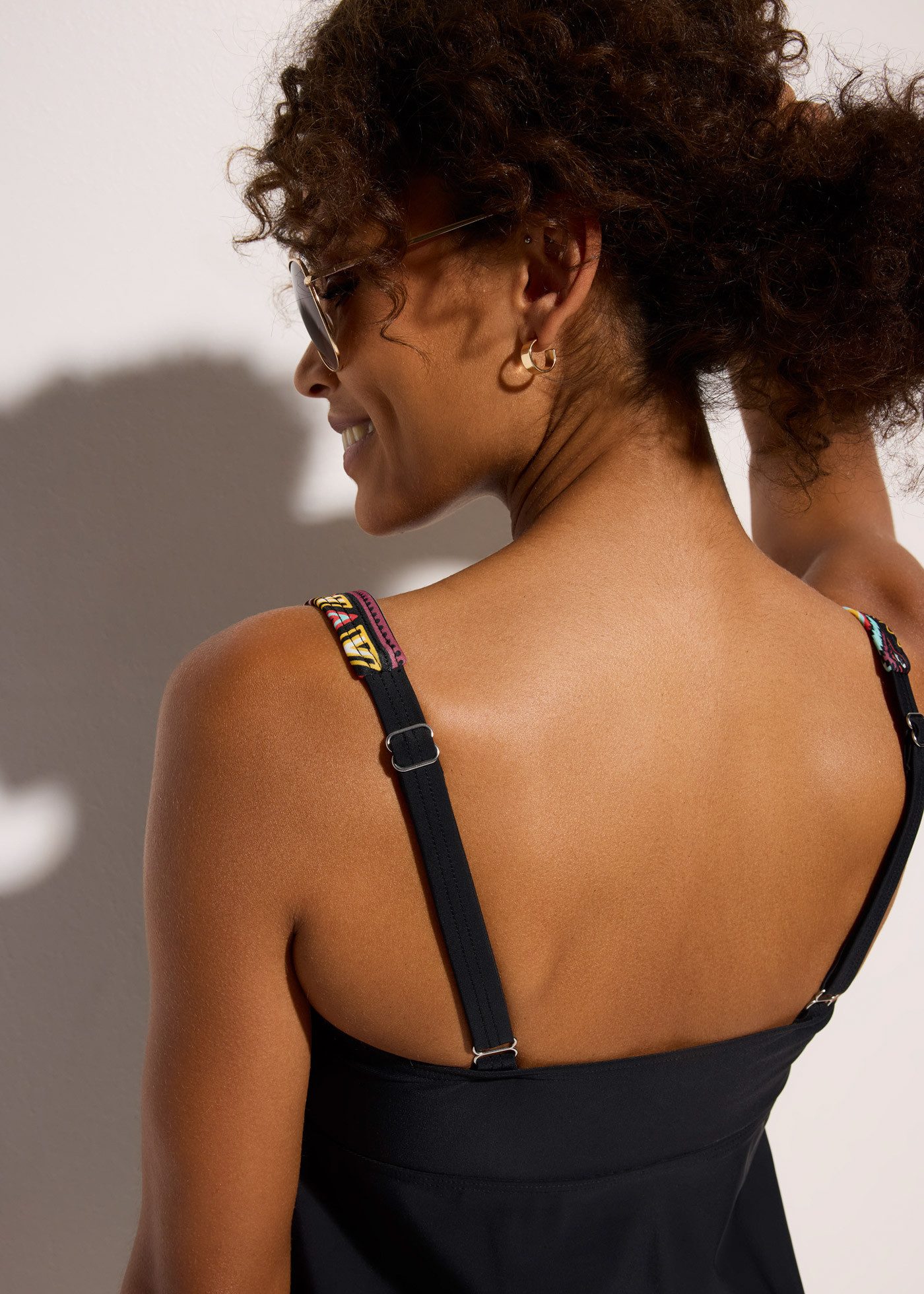 bonprix Tankini (Set, 2-St) kontrastfarbige Details, sportlicher Stil, elastisches Obermaterial