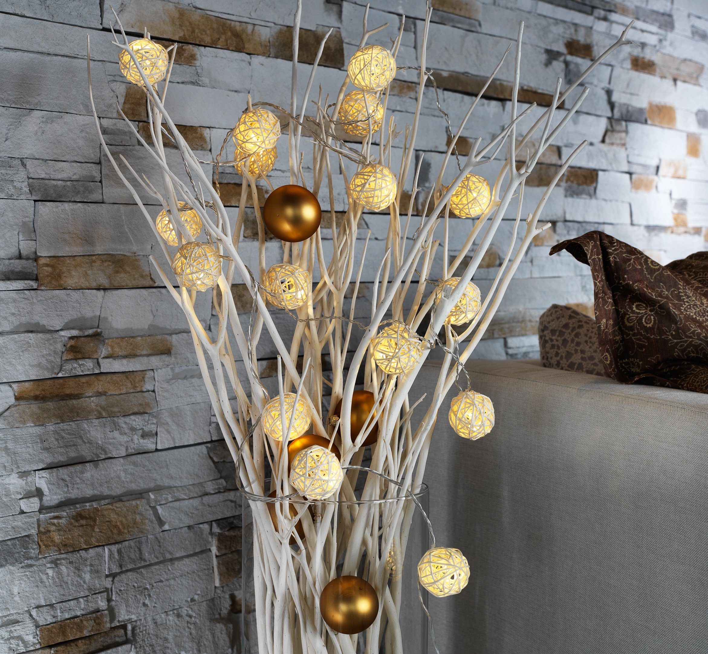 LED Dekolichterkette, Weihnachtsdeko, geflochtenen Zweigen, Dioden 16-flammig, KONSTSMIDE LED-Lichterkette aus Kugeln 16