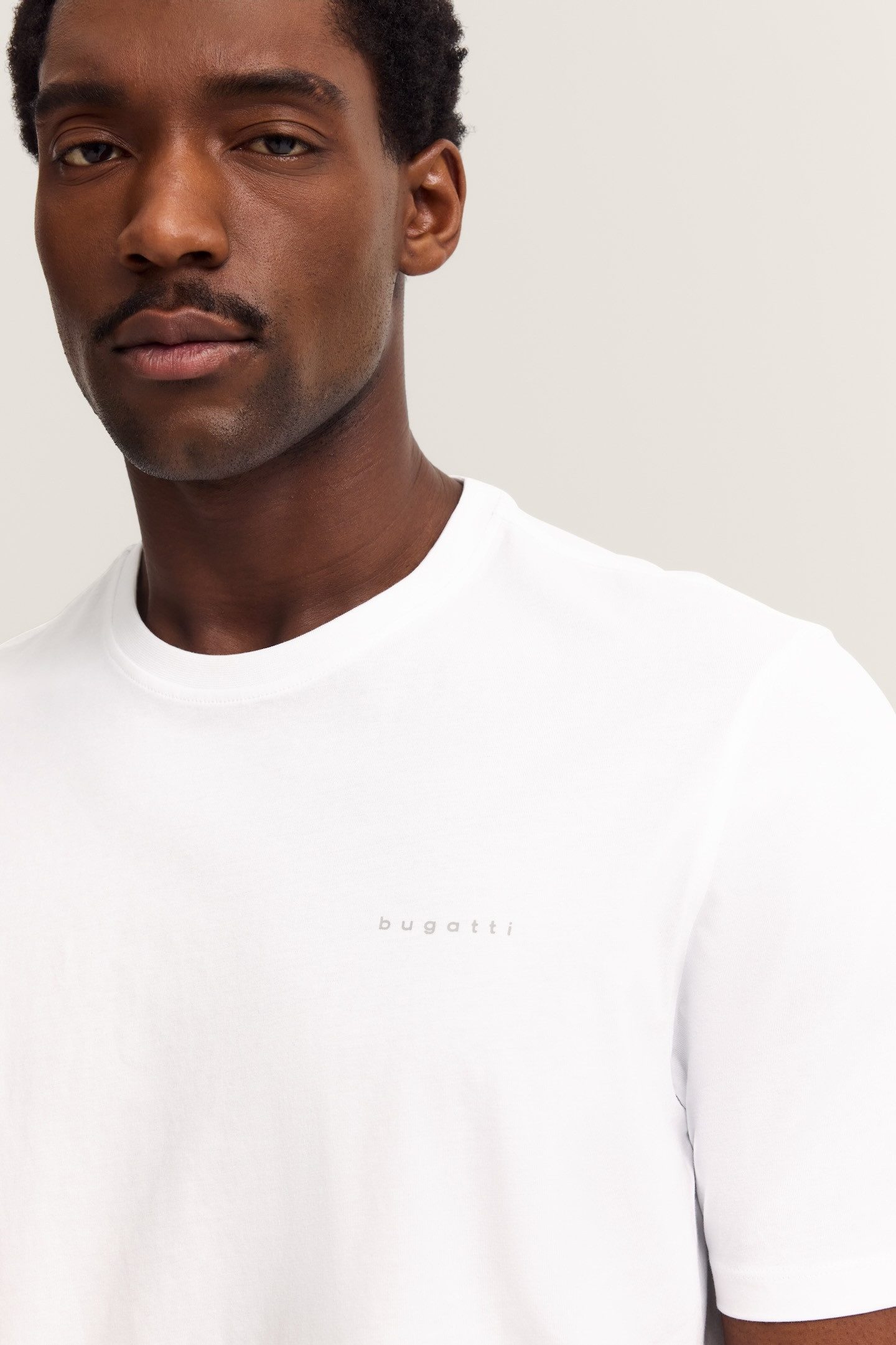 bugatti T-Shirt Basic Essential aus reiner Baumwolle