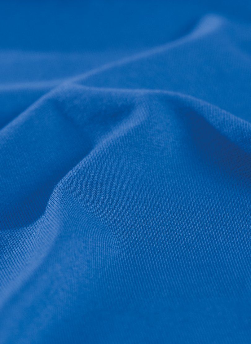 T-Shirt mit T-Shirt TRIGEMA modischem Trigema Druckmotiv electric-blue