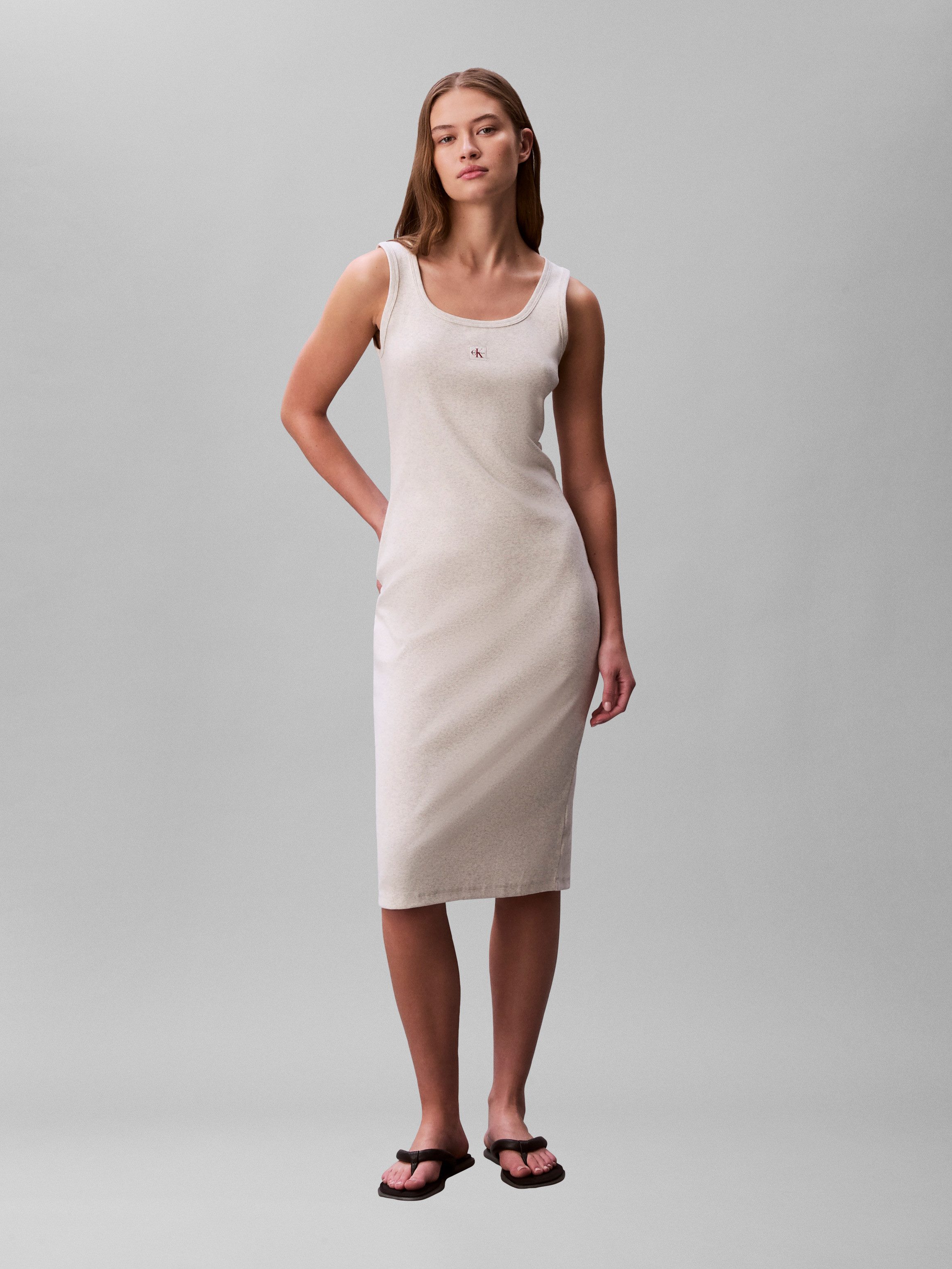 Calvin Klein Jeans Minikleid BABY RIB WOVEN LABEL Figurbetonte Passform mit Rundhalsausschnitt