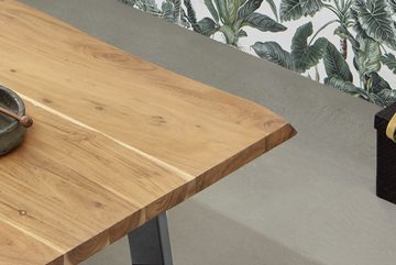 Junado® Baumkantentisch, Couchtisch Baumkante 120x70 cm Akazie naturfarben silber MATTEO