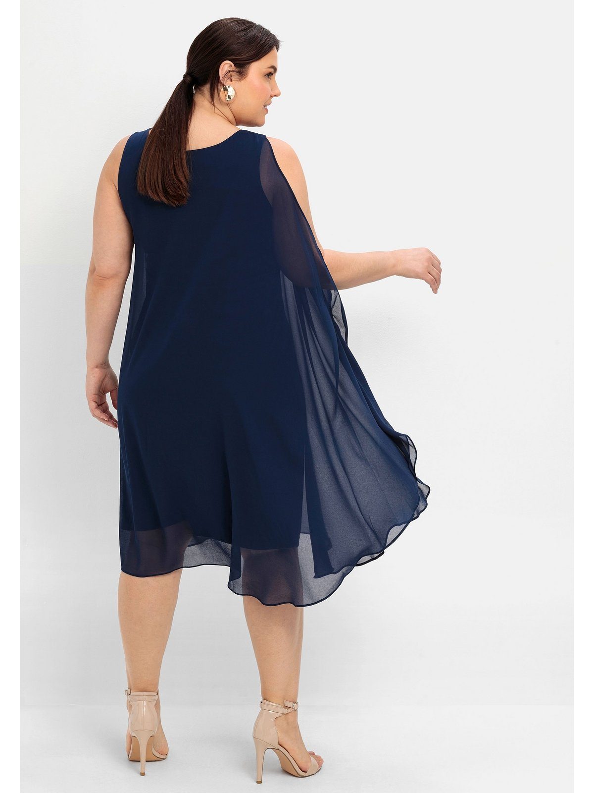 Sheego Partykleid Große Größen in figurumspielender Passform