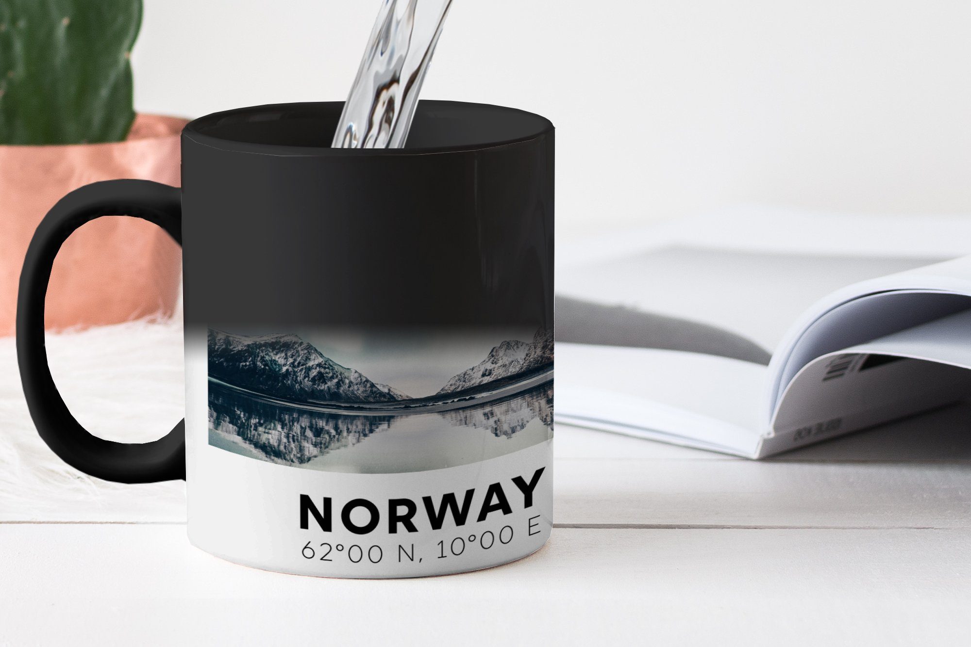 MuchoWow Tasse Norwegen - Nordlichter Keramik, Teetasse, Bergen, Zaubertasse, Geschenk Farbwechsel, - Kaffeetassen